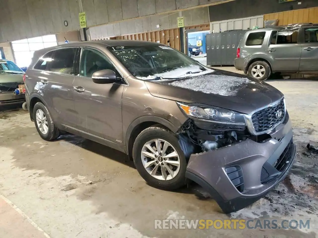4 Photograph of a damaged car 5XYPGDA39KG554855 KIA SORENTO 2019