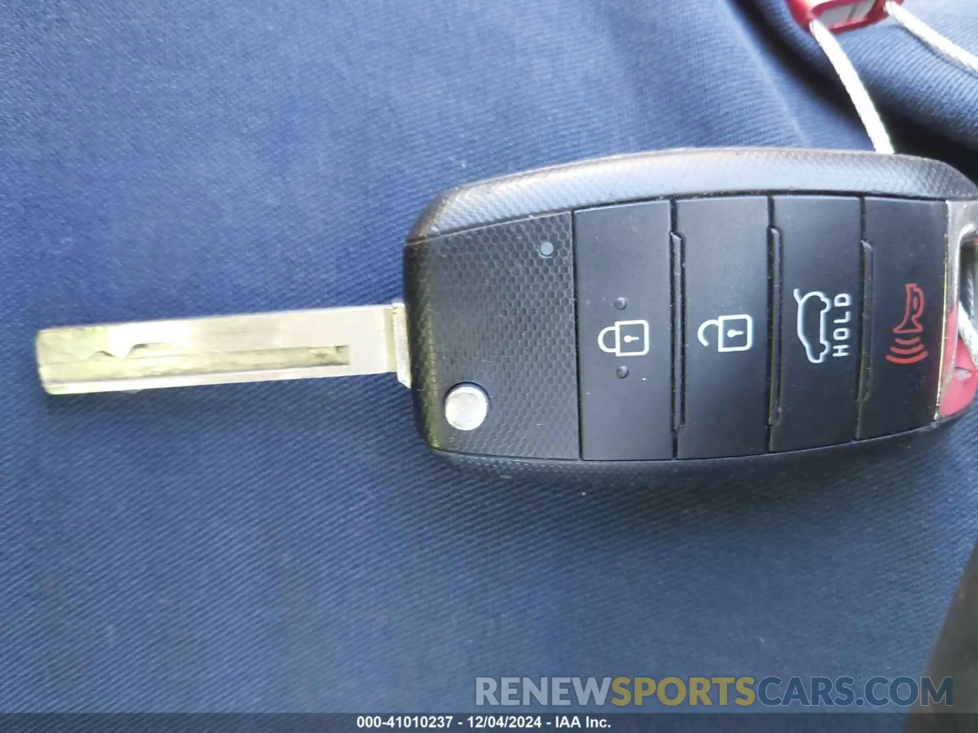 11 Photograph of a damaged car 5XYPGDA3XKG436510 KIA SORENTO 2019