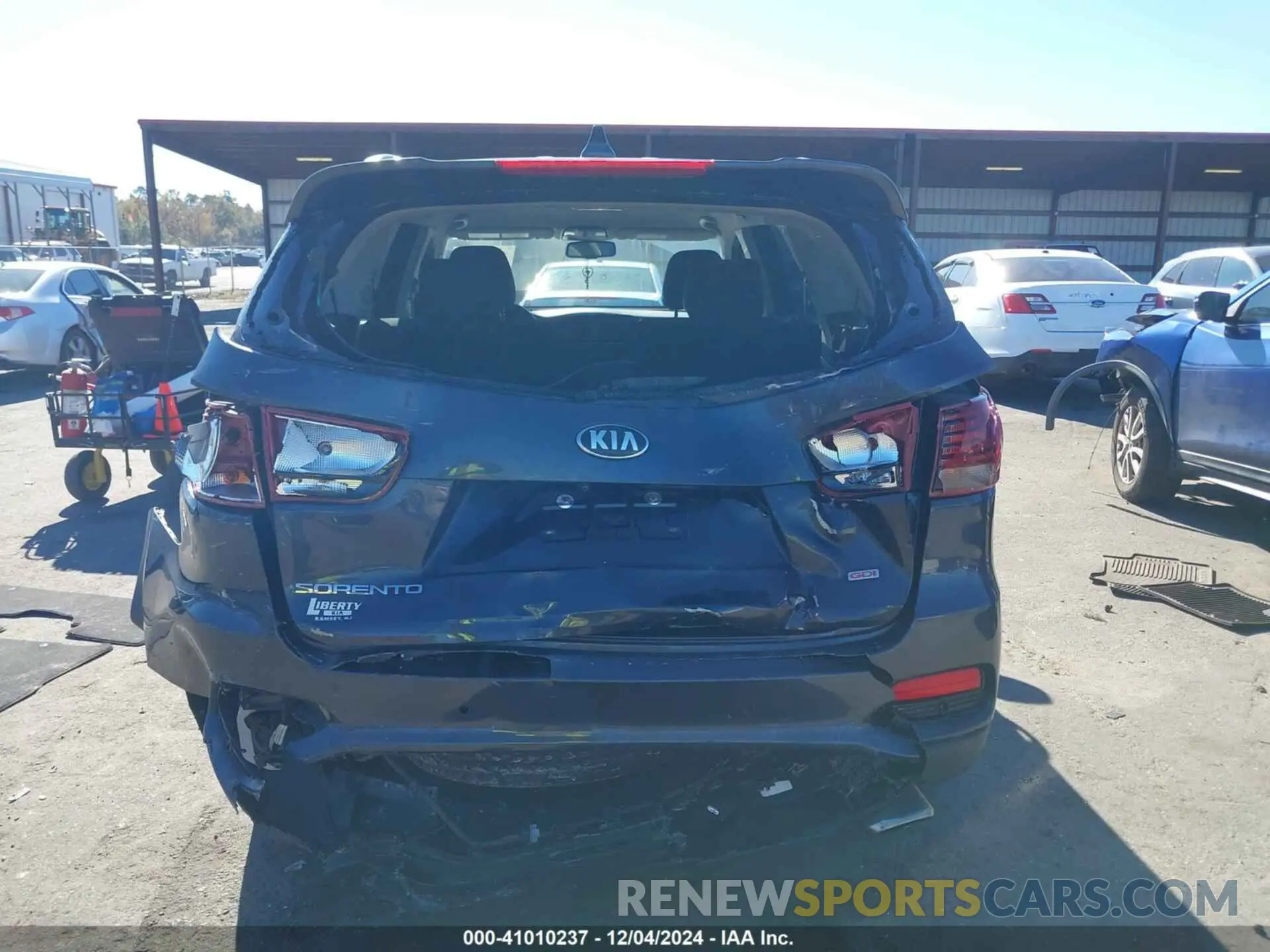 16 Photograph of a damaged car 5XYPGDA3XKG436510 KIA SORENTO 2019