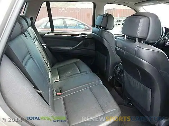 6 Photograph of a damaged car 5XYPGDA3XKG436524 KIA SORENTO 2019