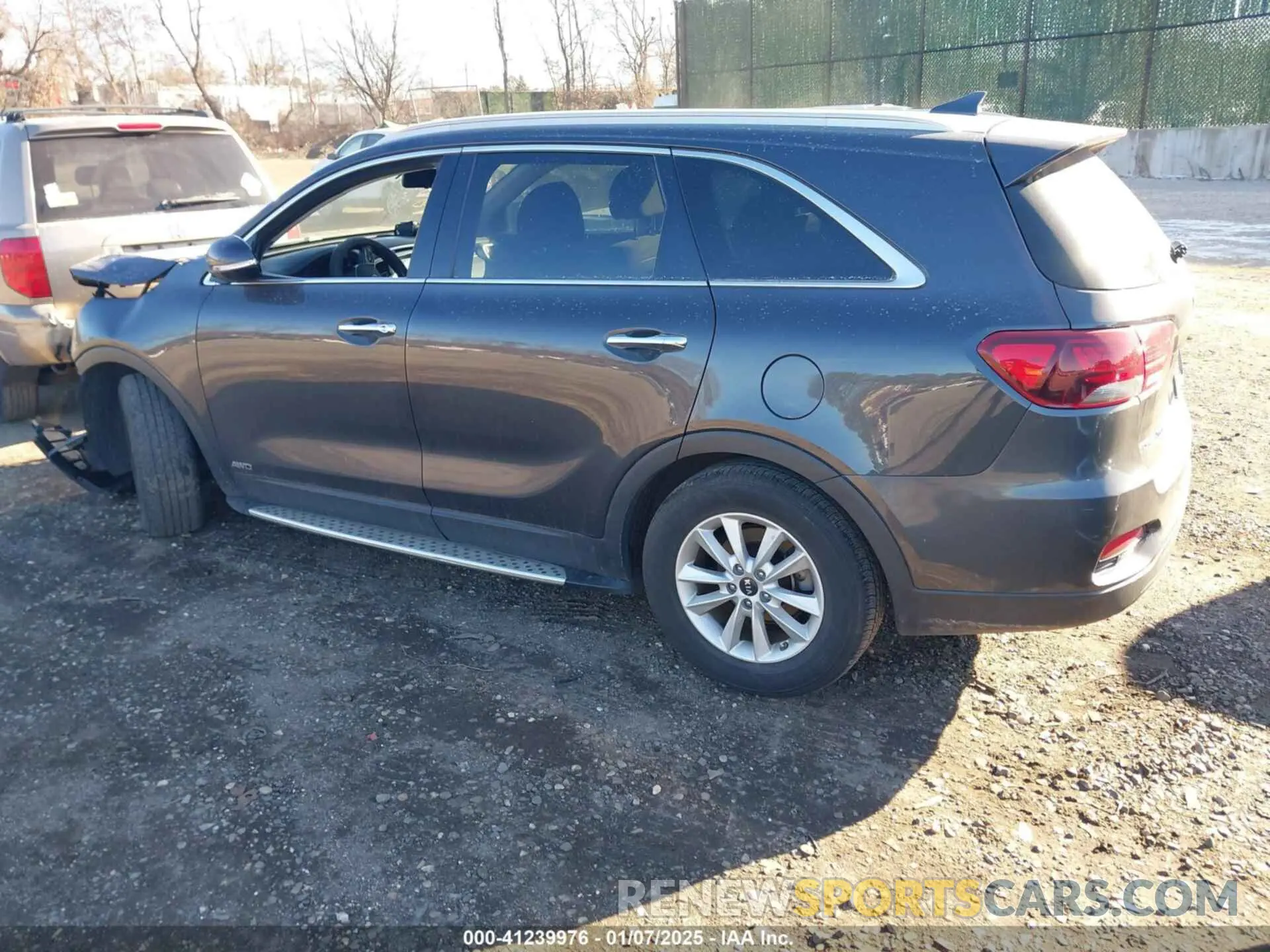 3 Photograph of a damaged car 5XYPGDA3XKG437009 KIA SORENTO 2019