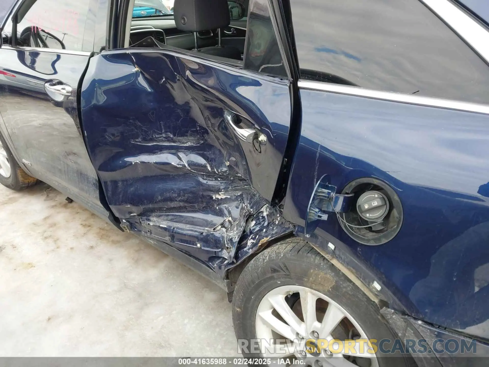 6 Photograph of a damaged car 5XYPGDA3XKG526806 KIA SORENTO 2019