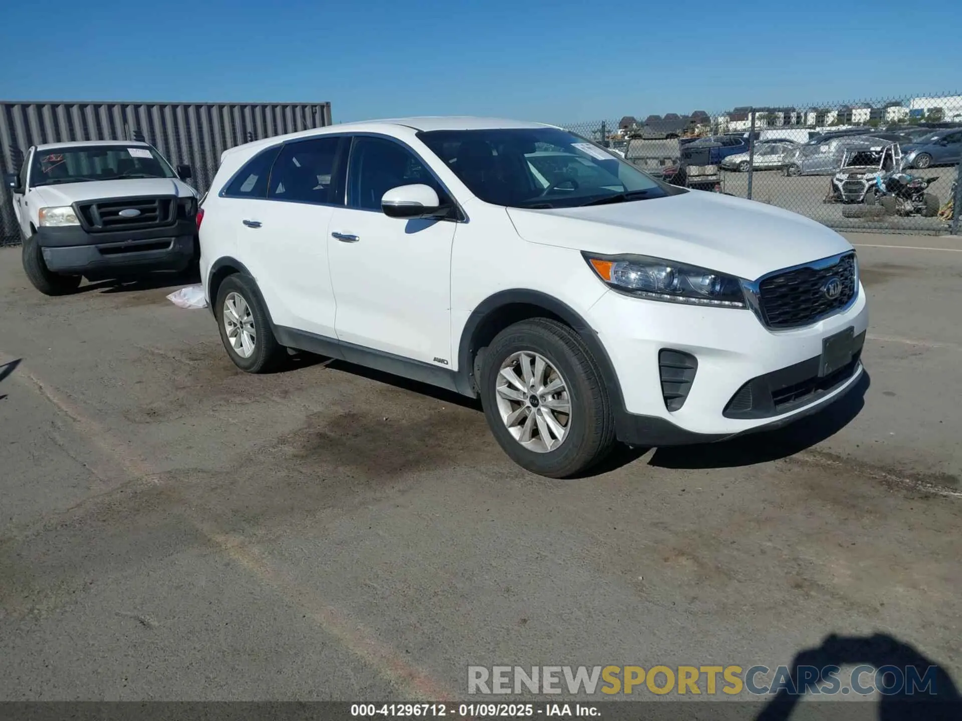 1 Photograph of a damaged car 5XYPGDA3XKG551673 KIA SORENTO 2019