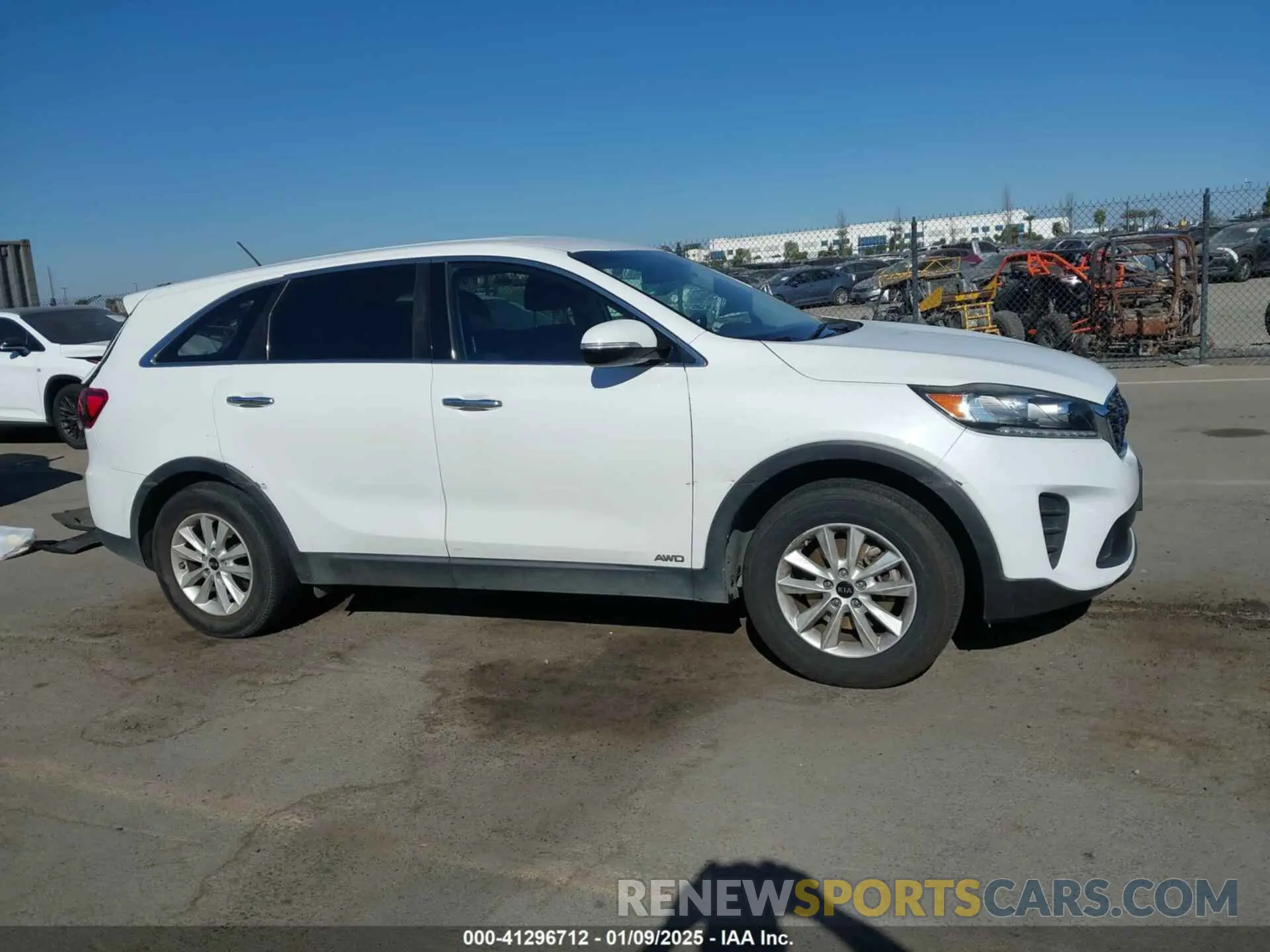 13 Photograph of a damaged car 5XYPGDA3XKG551673 KIA SORENTO 2019