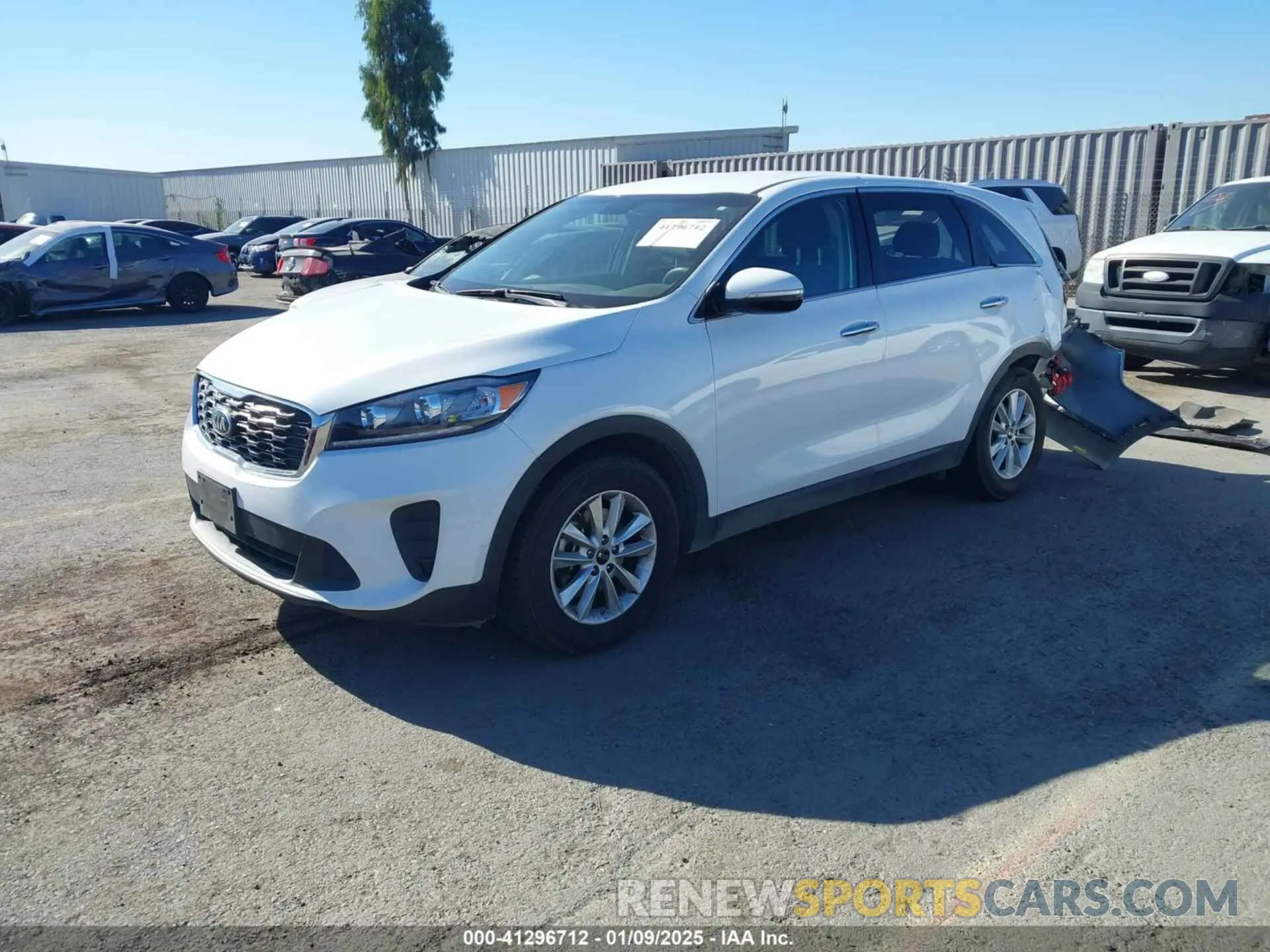 2 Photograph of a damaged car 5XYPGDA3XKG551673 KIA SORENTO 2019