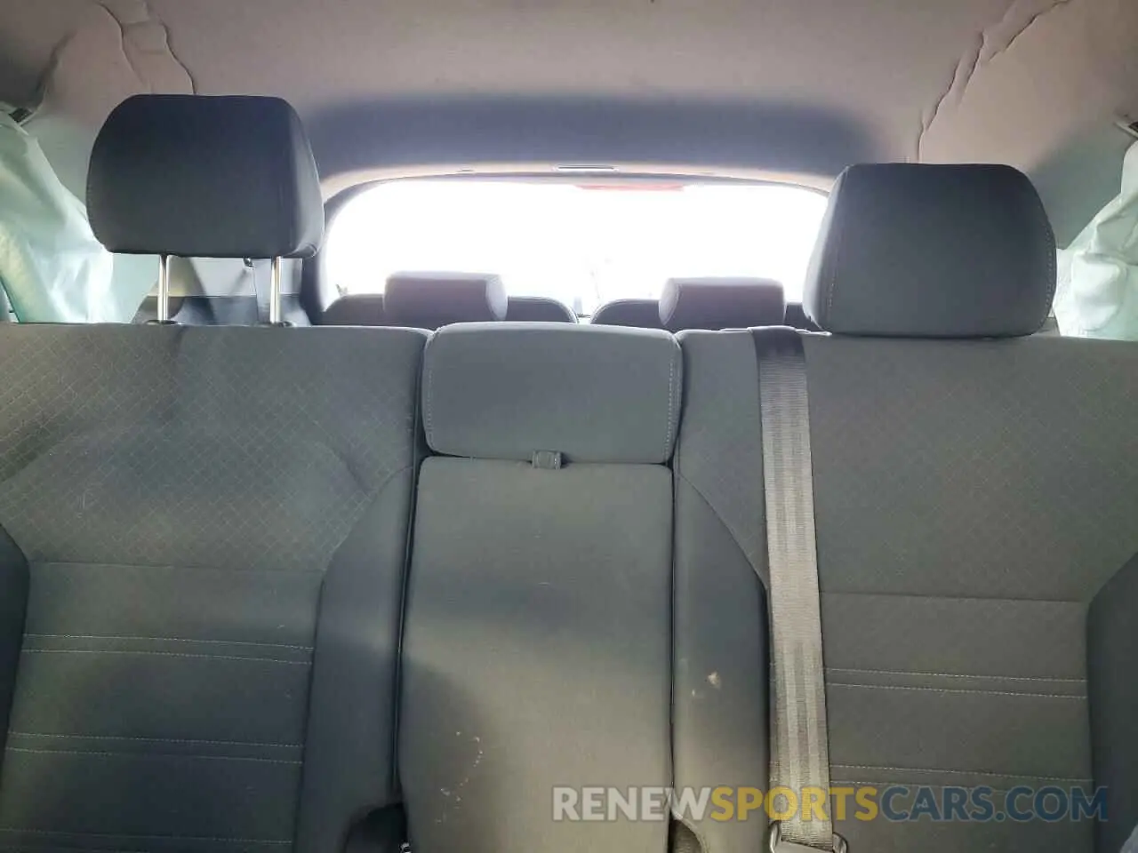 10 Photograph of a damaged car 5XYPGDA3XKG590618 KIA SORENTO 2019