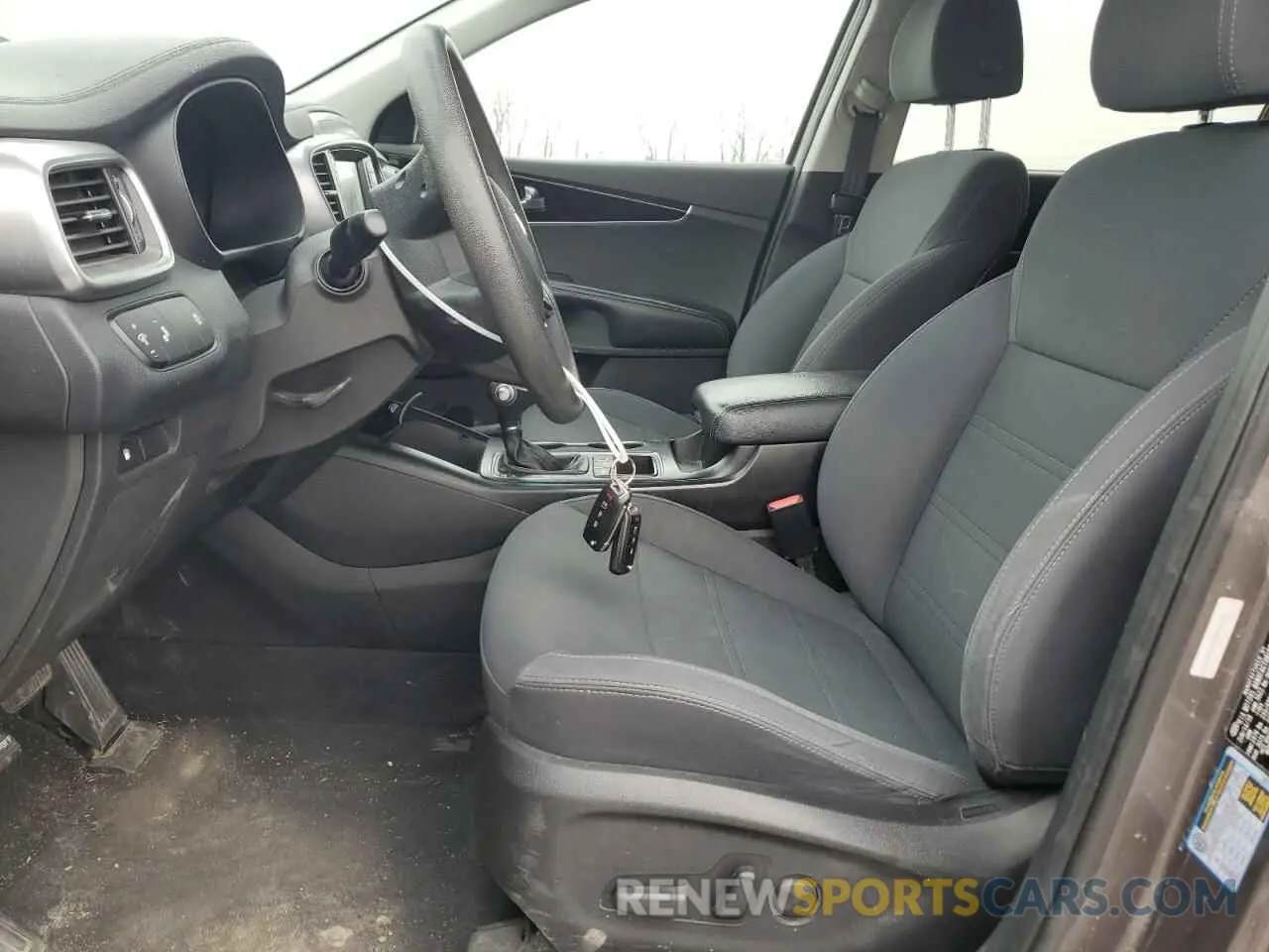 7 Photograph of a damaged car 5XYPGDA50KG487290 KIA SORENTO 2019