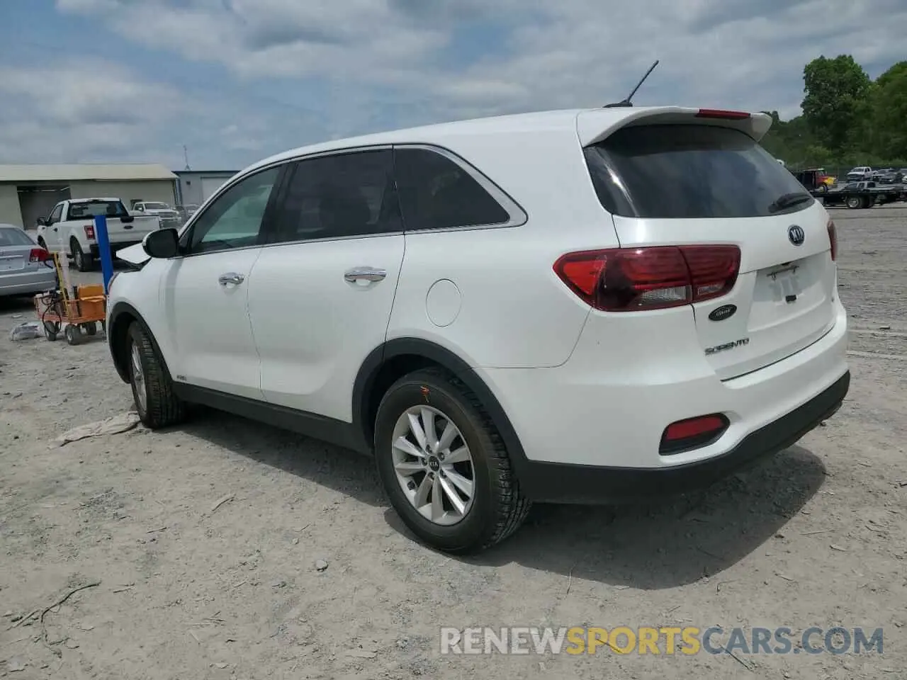 2 Photograph of a damaged car 5XYPGDA50KG487533 KIA SORENTO 2019