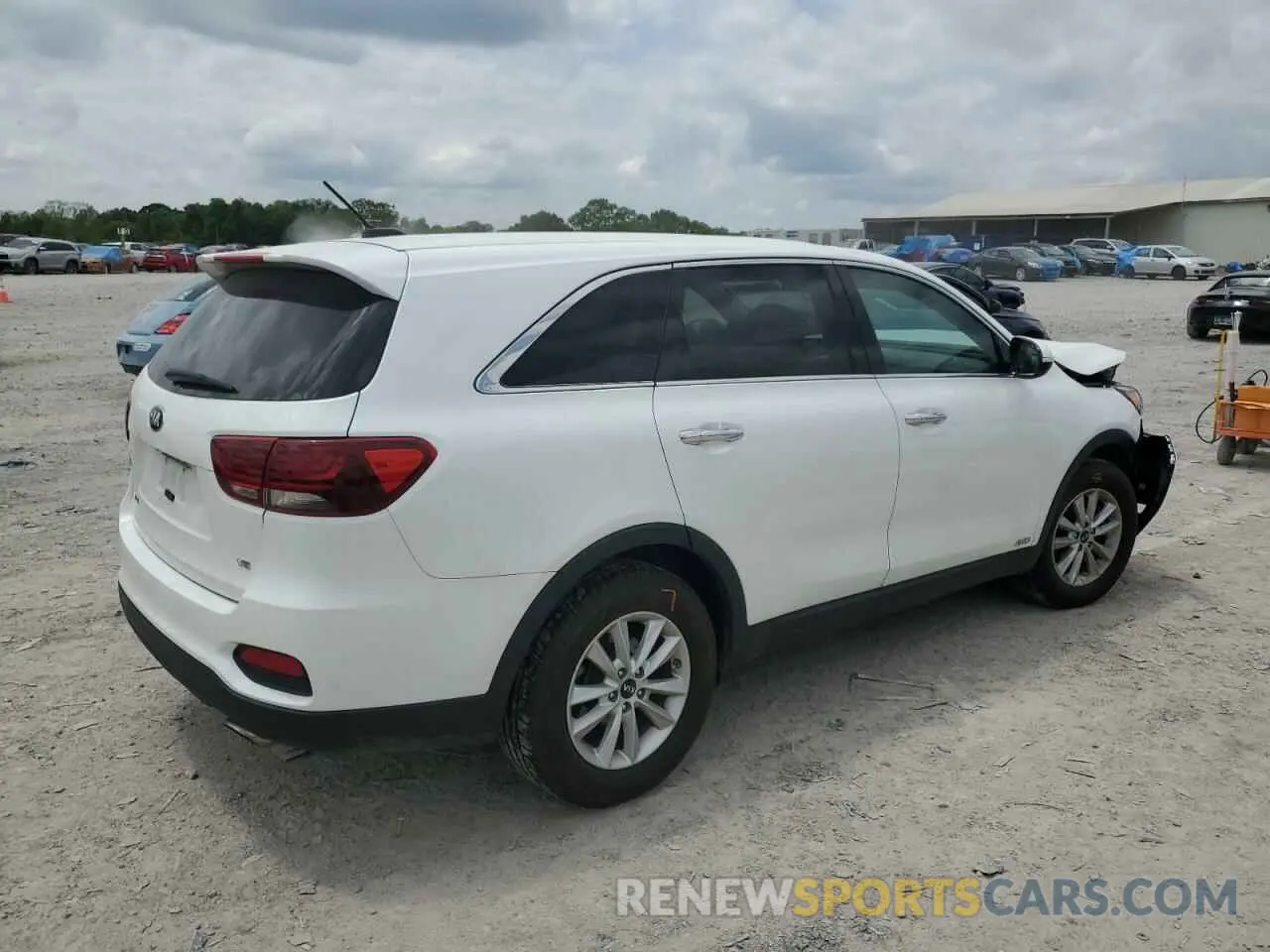 3 Photograph of a damaged car 5XYPGDA50KG487533 KIA SORENTO 2019