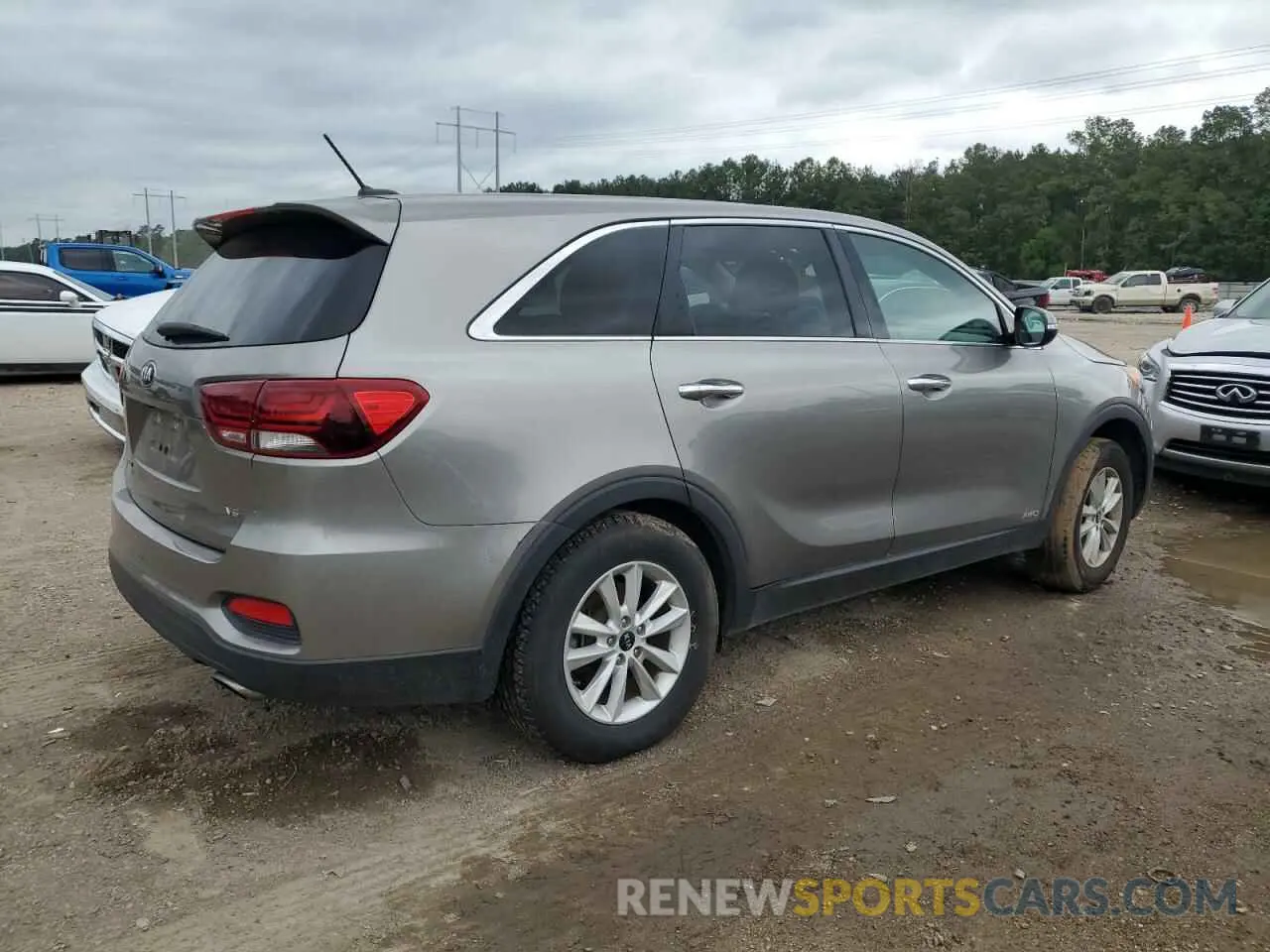 3 Photograph of a damaged car 5XYPGDA50KG488956 KIA SORENTO 2019