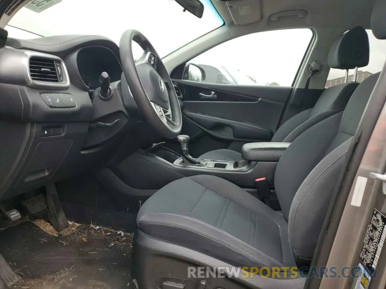 7 Photograph of a damaged car 5XYPGDA50KG488956 KIA SORENTO 2019