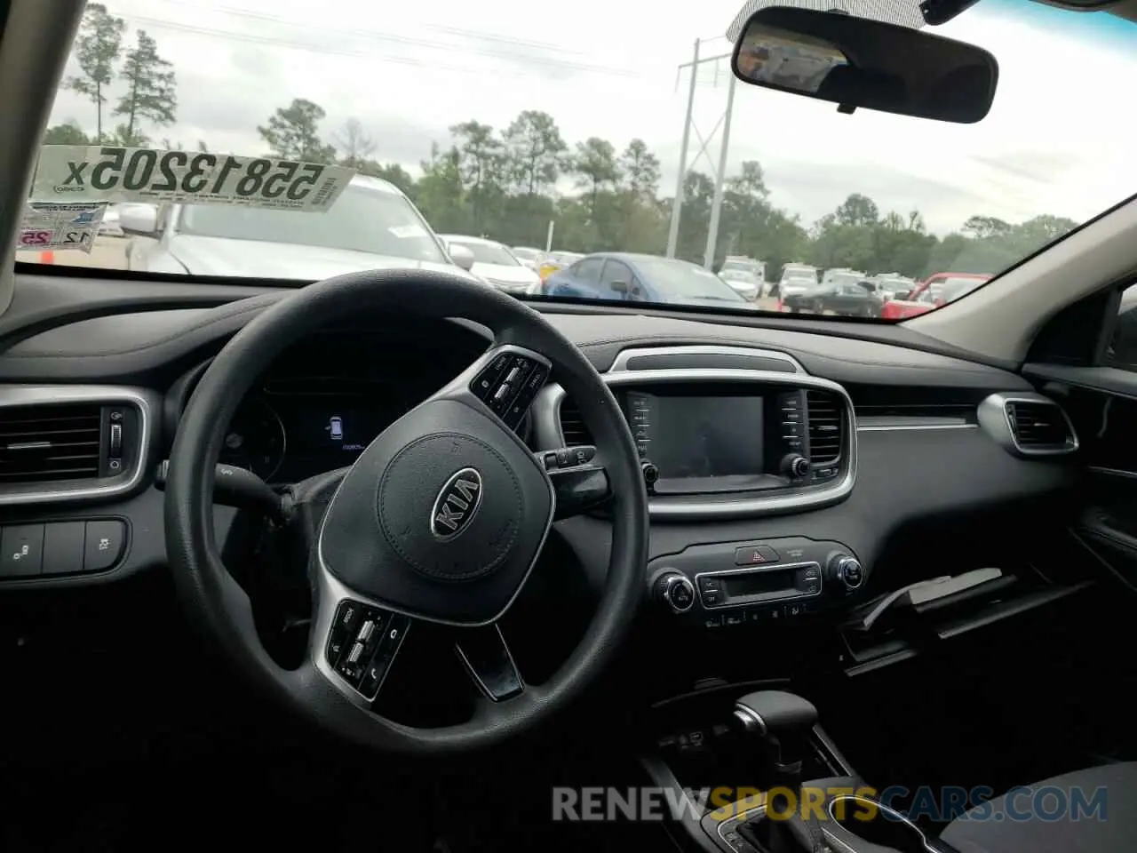 8 Photograph of a damaged car 5XYPGDA50KG488956 KIA SORENTO 2019