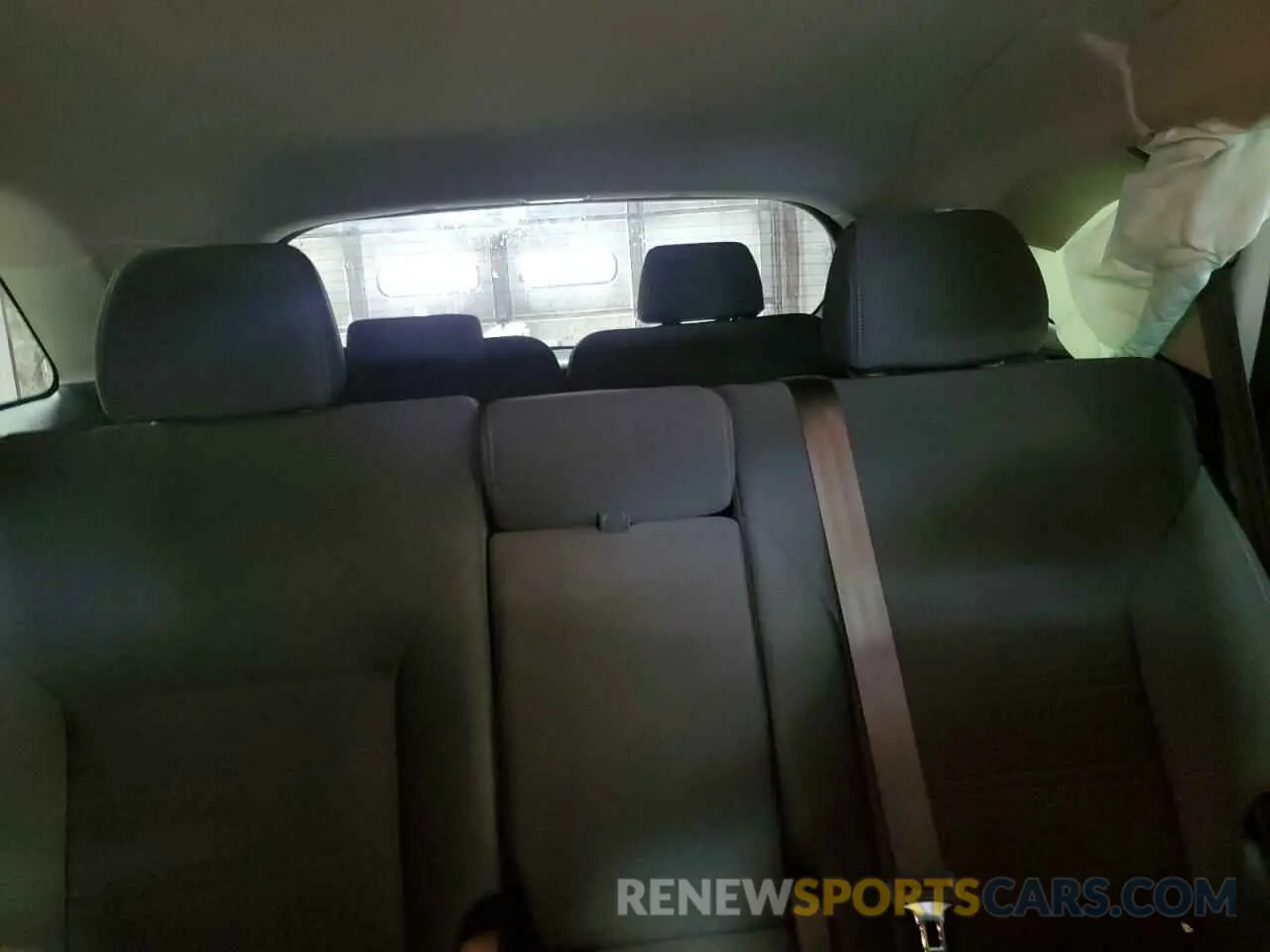 10 Photograph of a damaged car 5XYPGDA50KG492957 KIA SORENTO 2019