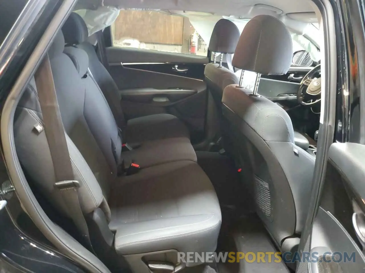 11 Photograph of a damaged car 5XYPGDA50KG492957 KIA SORENTO 2019