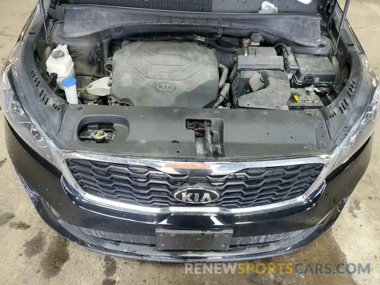 12 Photograph of a damaged car 5XYPGDA50KG492957 KIA SORENTO 2019