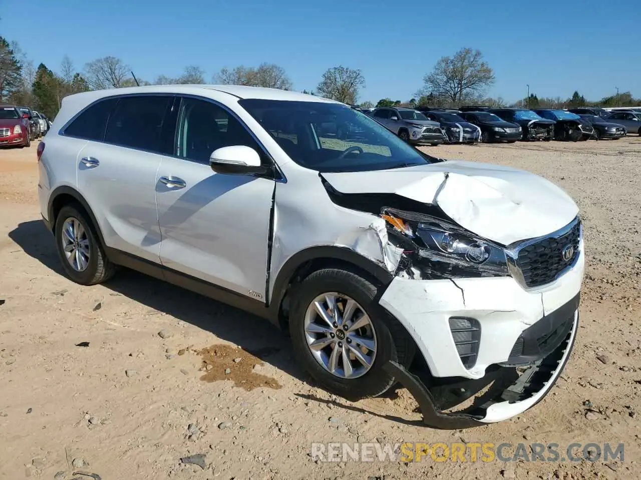 4 Photograph of a damaged car 5XYPGDA50KG571741 KIA SORENTO 2019
