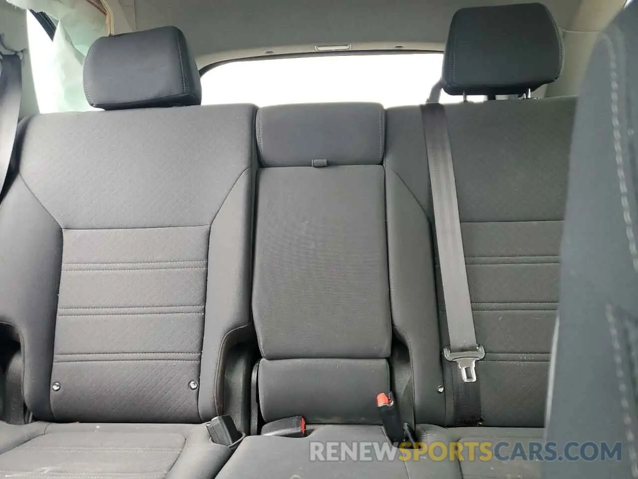 10 Photograph of a damaged car 5XYPGDA50KG584618 KIA SORENTO 2019