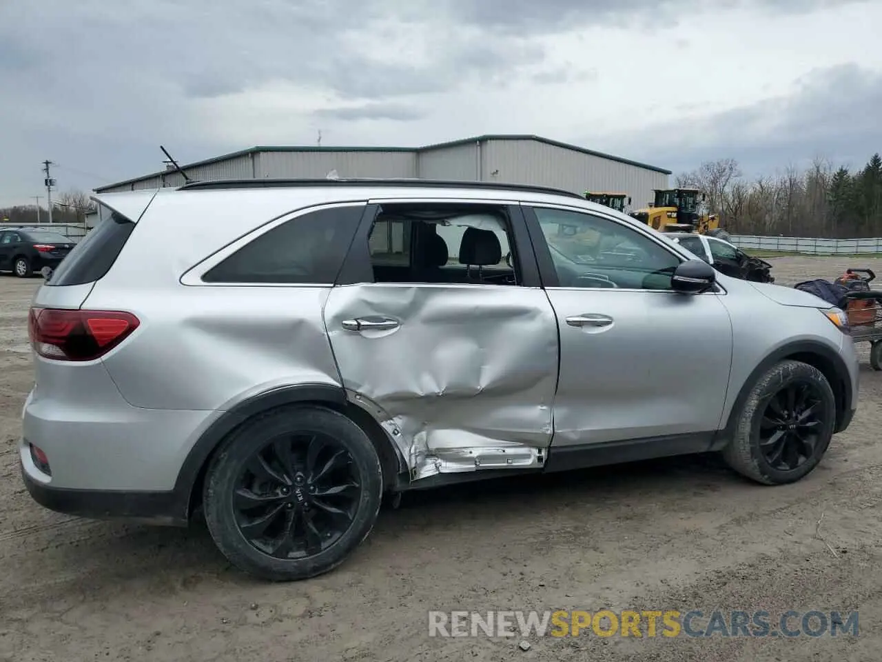 3 Photograph of a damaged car 5XYPGDA50KG584618 KIA SORENTO 2019