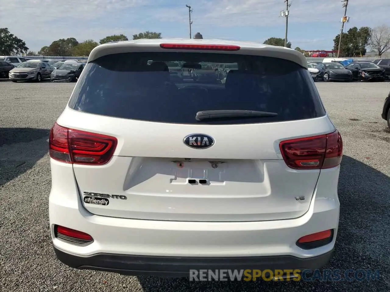 6 Photograph of a damaged car 5XYPGDA51KG440656 KIA SORENTO 2019