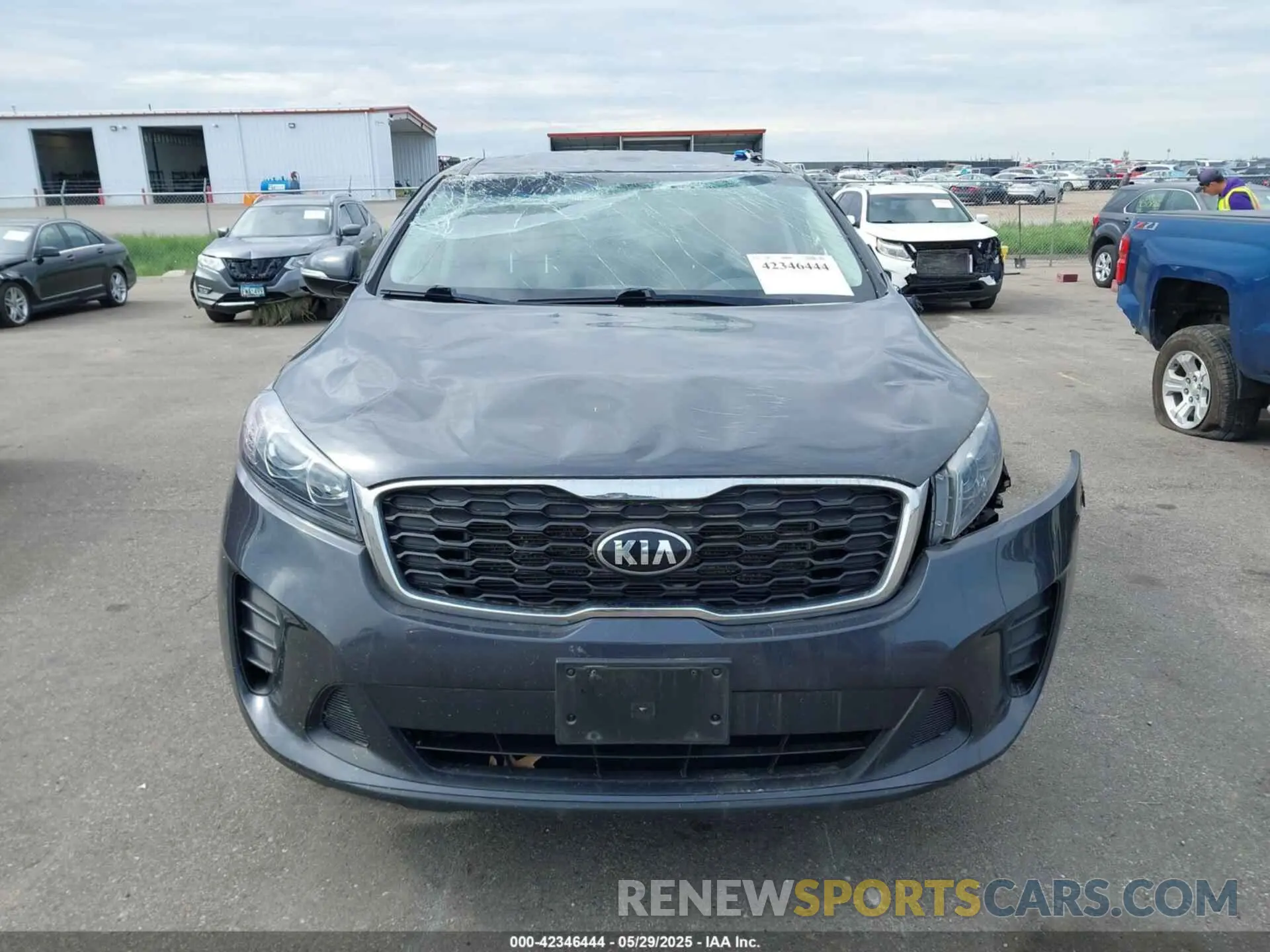 12 Photograph of a damaged car 5XYPGDA51KG522810 KIA SORENTO 2019