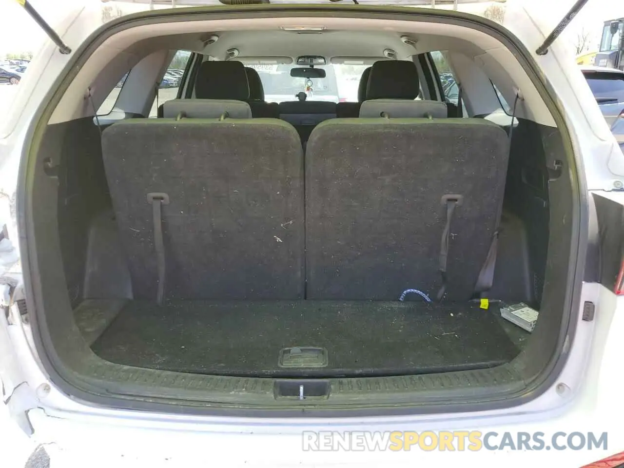 6 Photograph of a damaged car 5XYPGDA51KG537081 KIA SORENTO 2019