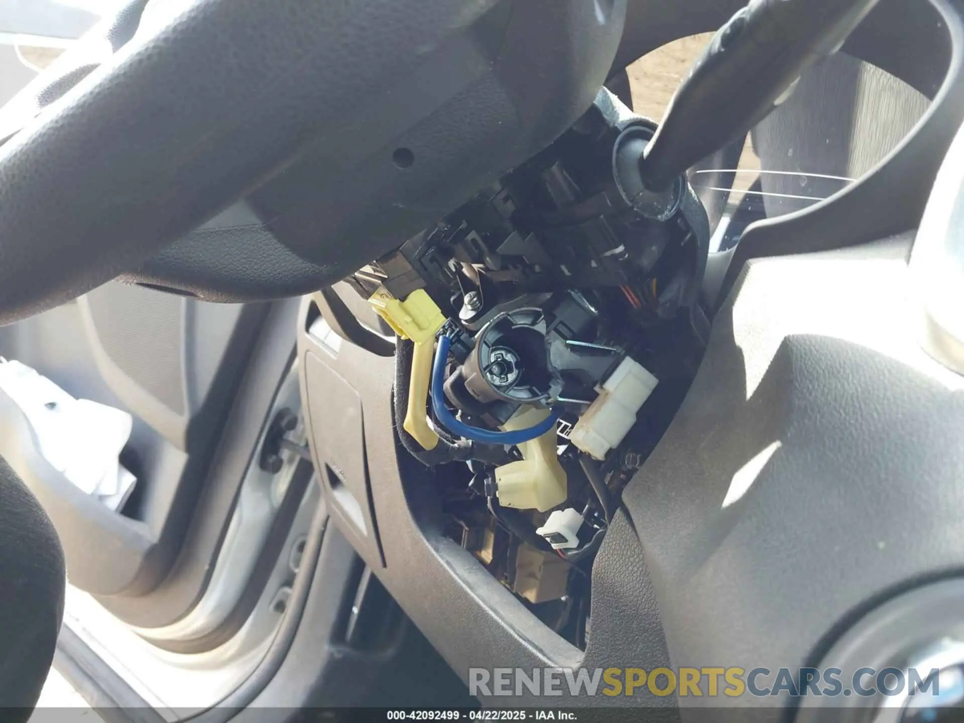 6 Photograph of a damaged car 5XYPGDA51KG571442 KIA SORENTO 2019