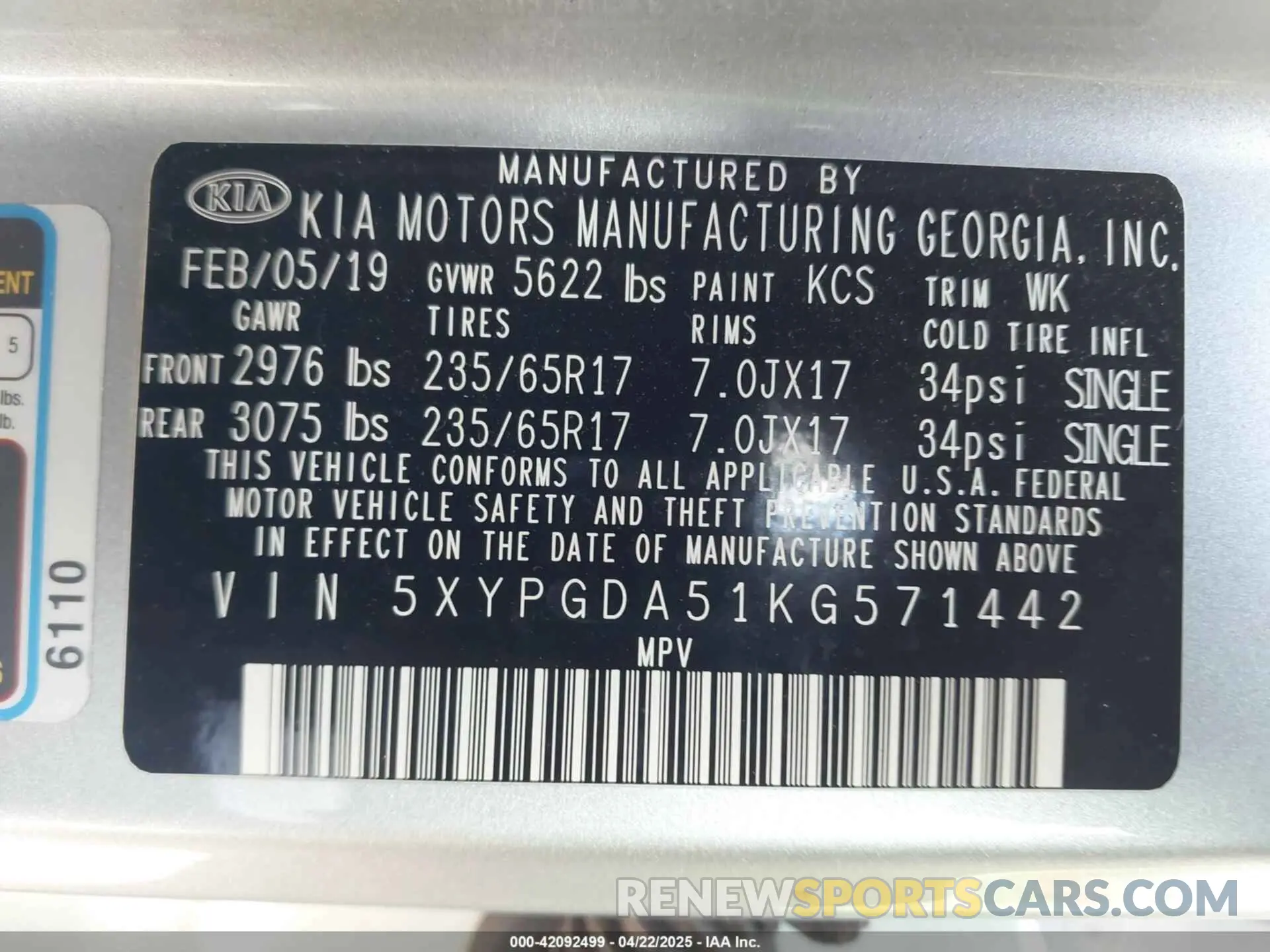 9 Photograph of a damaged car 5XYPGDA51KG571442 KIA SORENTO 2019