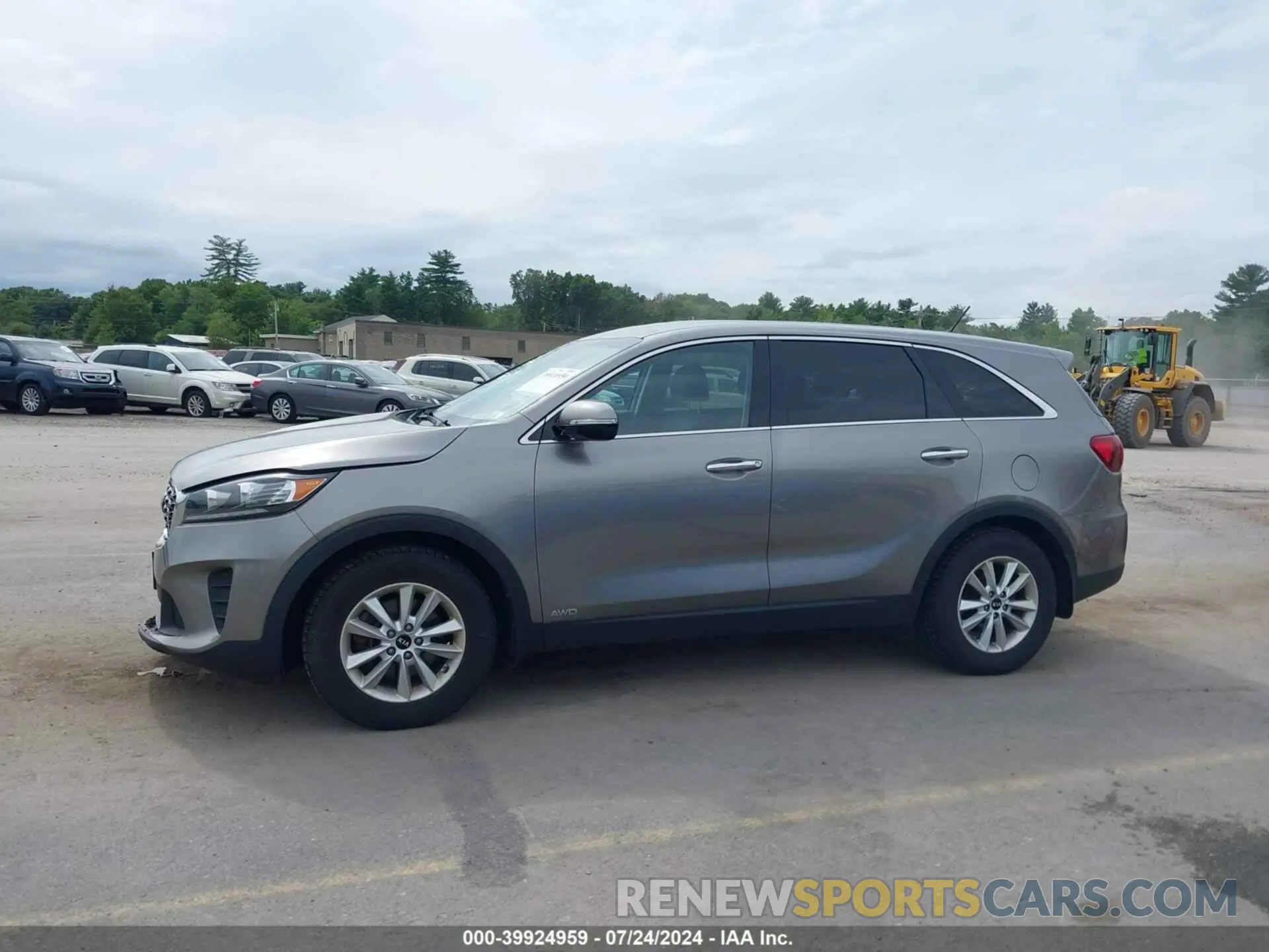 15 Photograph of a damaged car 5XYPGDA52KG457482 KIA SORENTO 2019