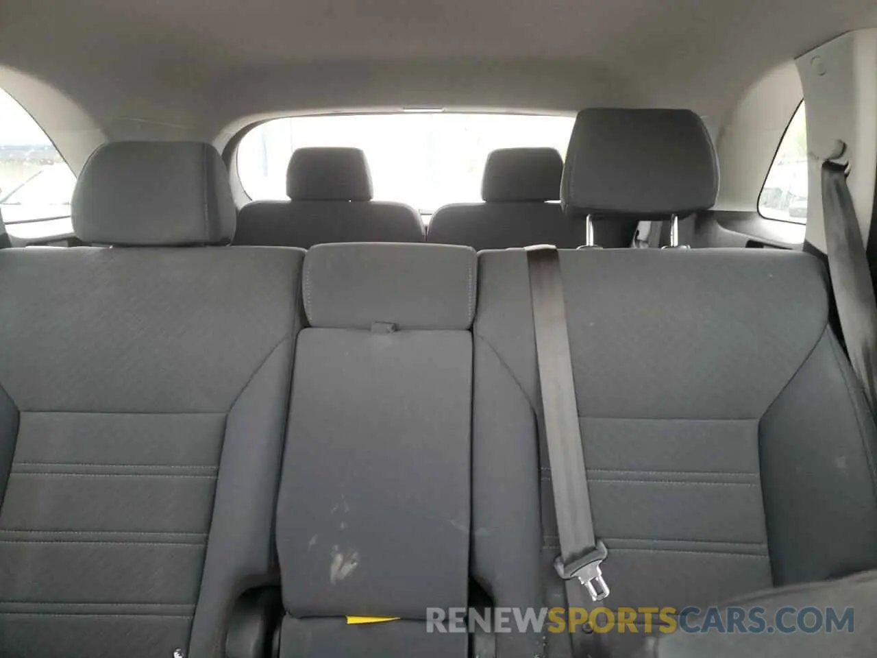 10 Photograph of a damaged car 5XYPGDA52KG457496 KIA SORENTO 2019