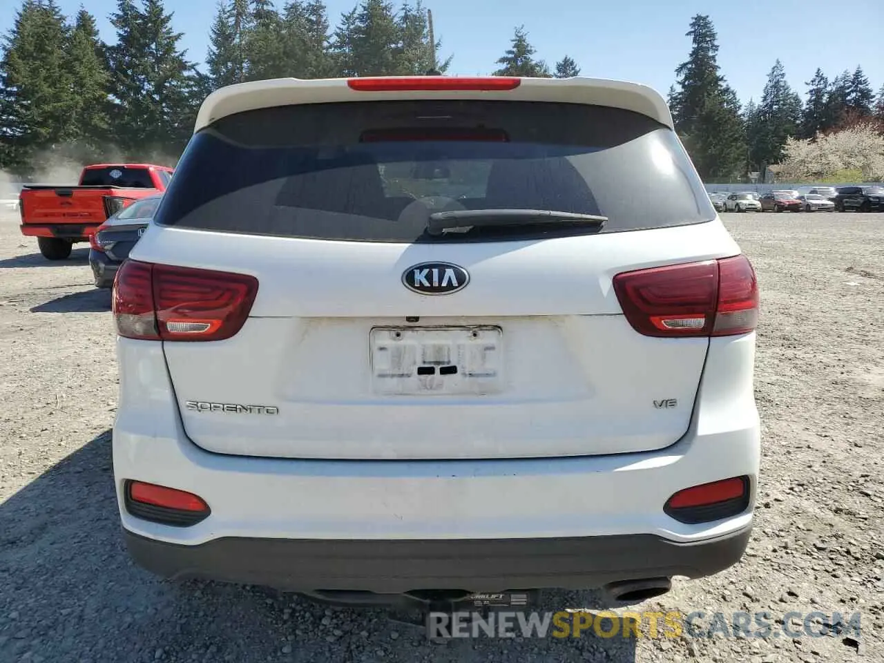 6 Photograph of a damaged car 5XYPGDA52KG471088 KIA SORENTO 2019