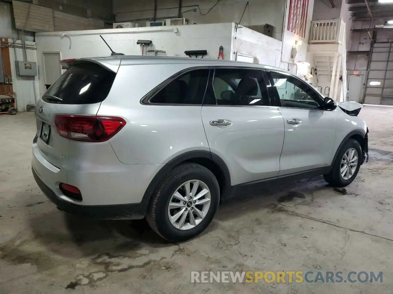 3 Photograph of a damaged car 5XYPGDA52KG480034 KIA SORENTO 2019