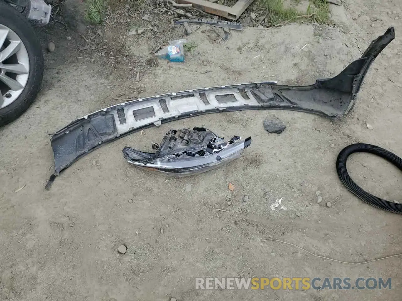 13 Photograph of a damaged car 5XYPGDA52KG560725 KIA SORENTO 2019