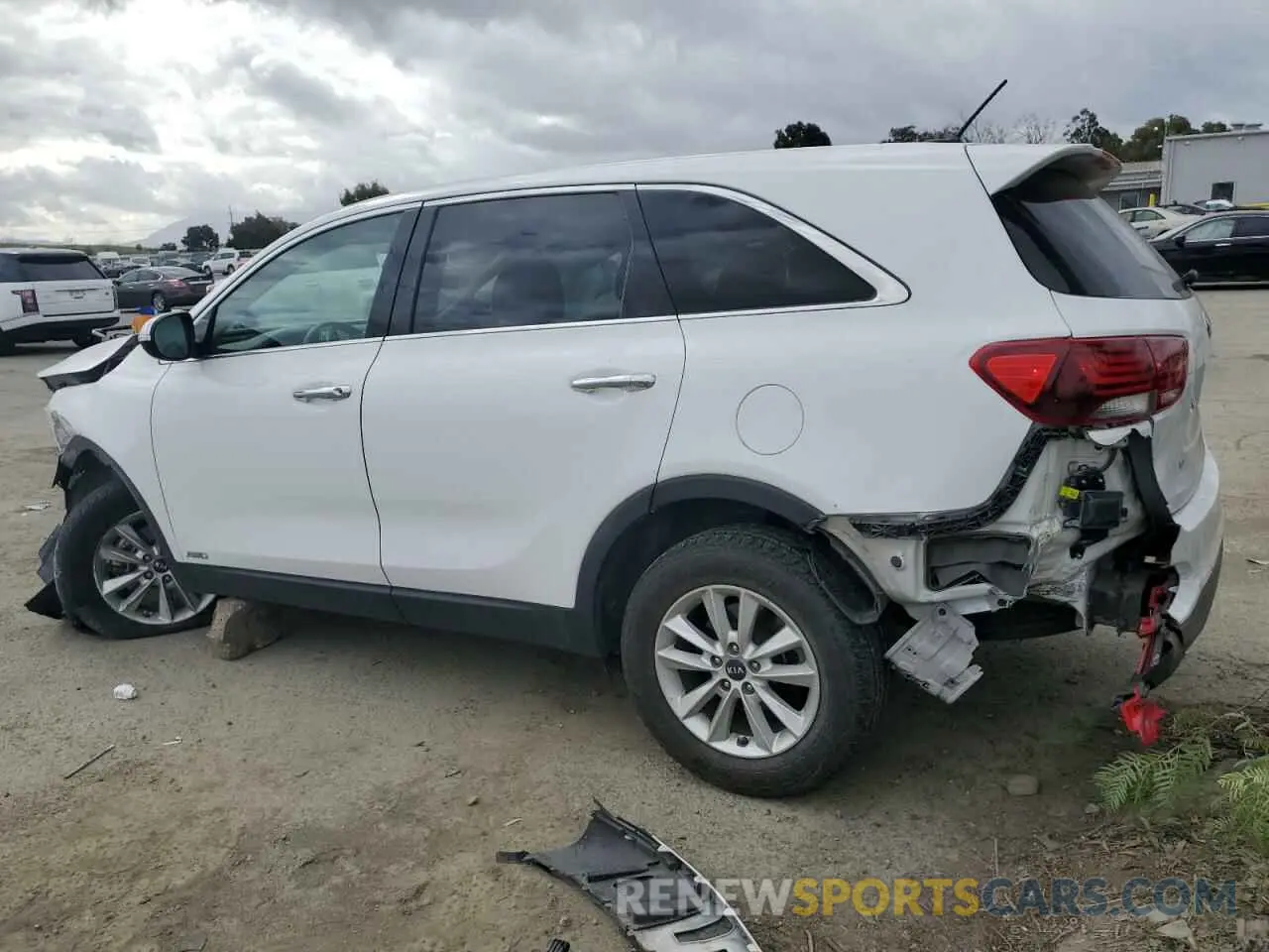2 Photograph of a damaged car 5XYPGDA52KG560725 KIA SORENTO 2019