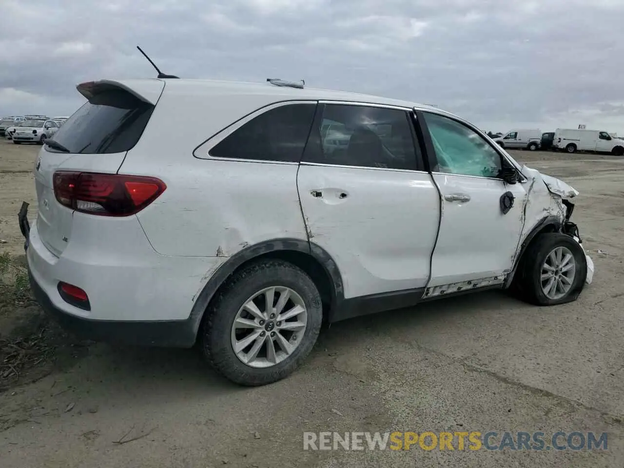 3 Photograph of a damaged car 5XYPGDA52KG560725 KIA SORENTO 2019