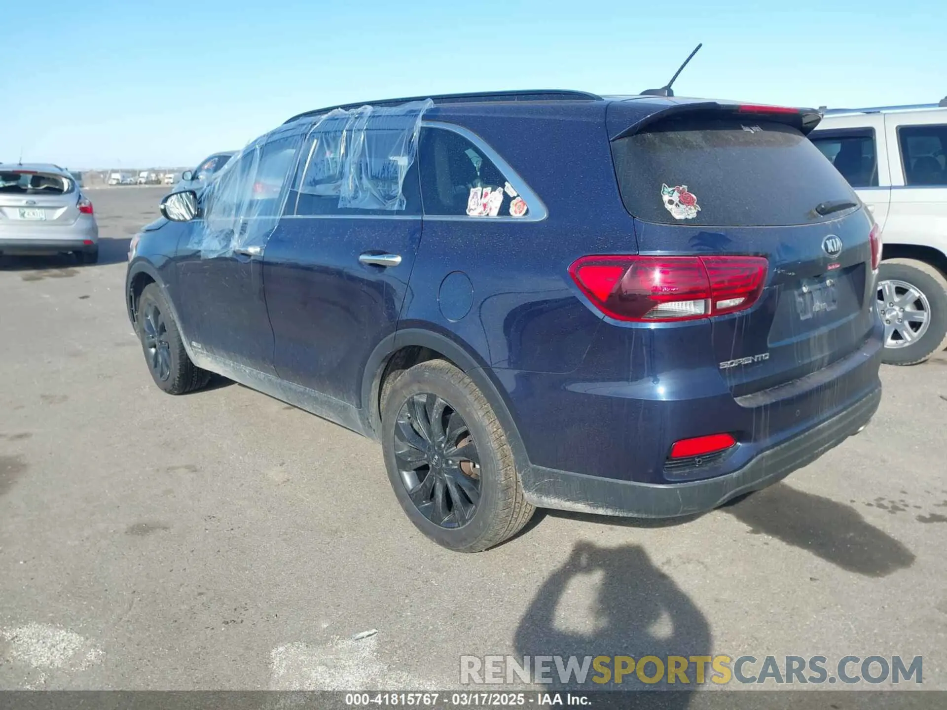 3 Photograph of a damaged car 5XYPGDA52KG602679 KIA SORENTO 2019