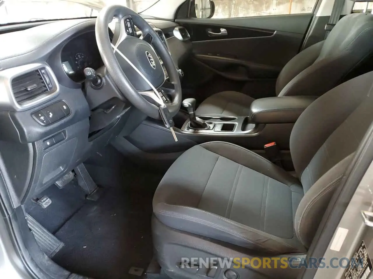 7 Photograph of a damaged car 5XYPGDA53KG441436 KIA SORENTO 2019