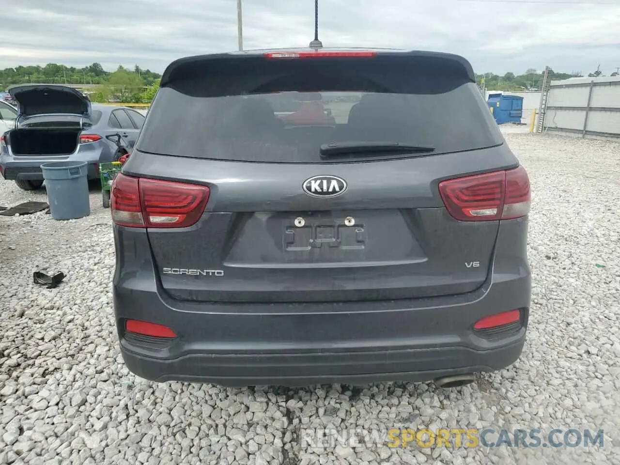 6 Photograph of a damaged car 5XYPGDA53KG468314 KIA SORENTO 2019