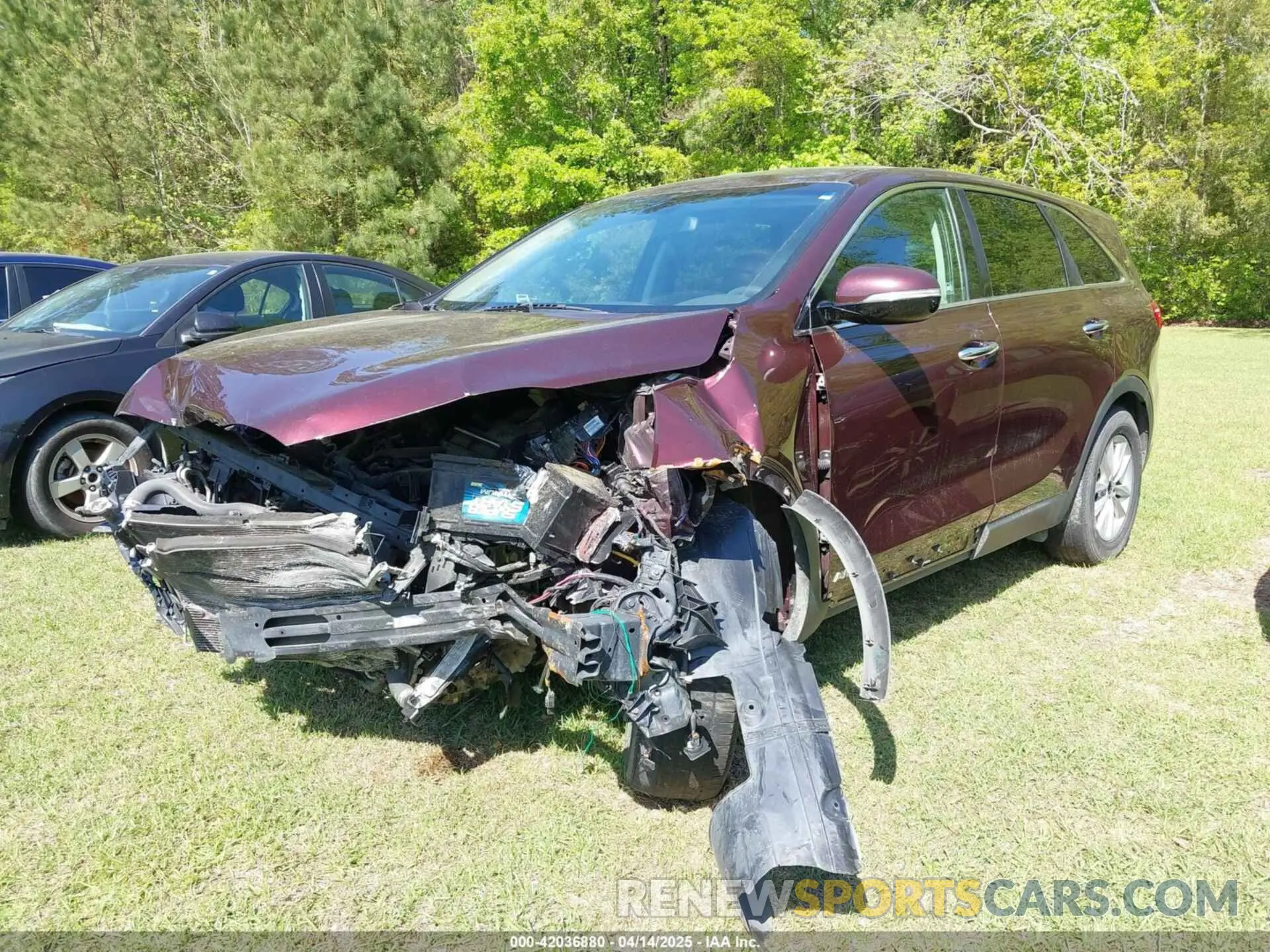 2 Photograph of a damaged car 5XYPGDA53KG482701 KIA SORENTO 2019