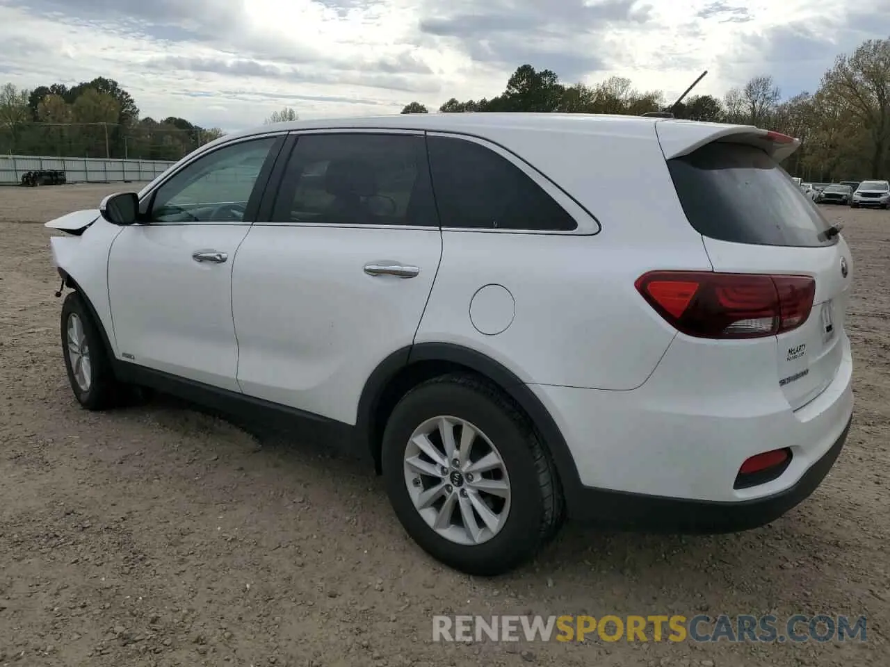 2 Photograph of a damaged car 5XYPGDA53KG486523 KIA SORENTO 2019