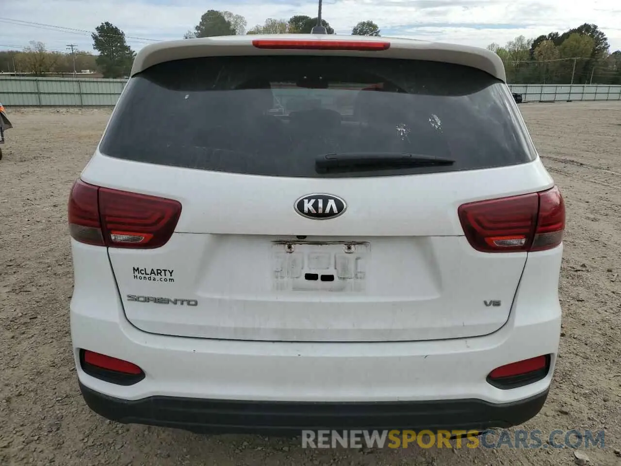 6 Photograph of a damaged car 5XYPGDA53KG486523 KIA SORENTO 2019