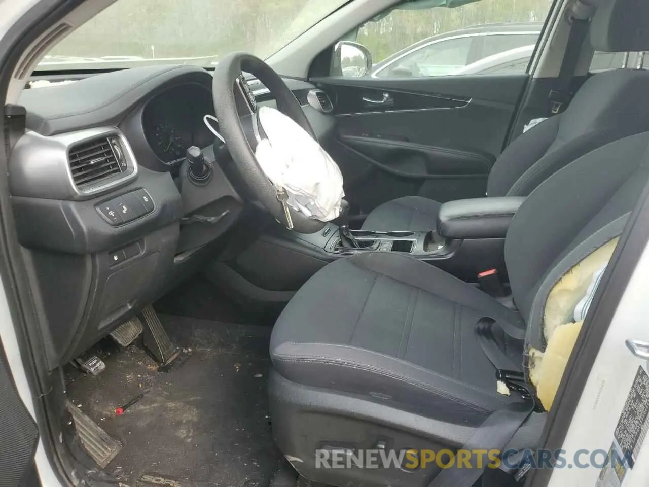 7 Photograph of a damaged car 5XYPGDA53KG486523 KIA SORENTO 2019