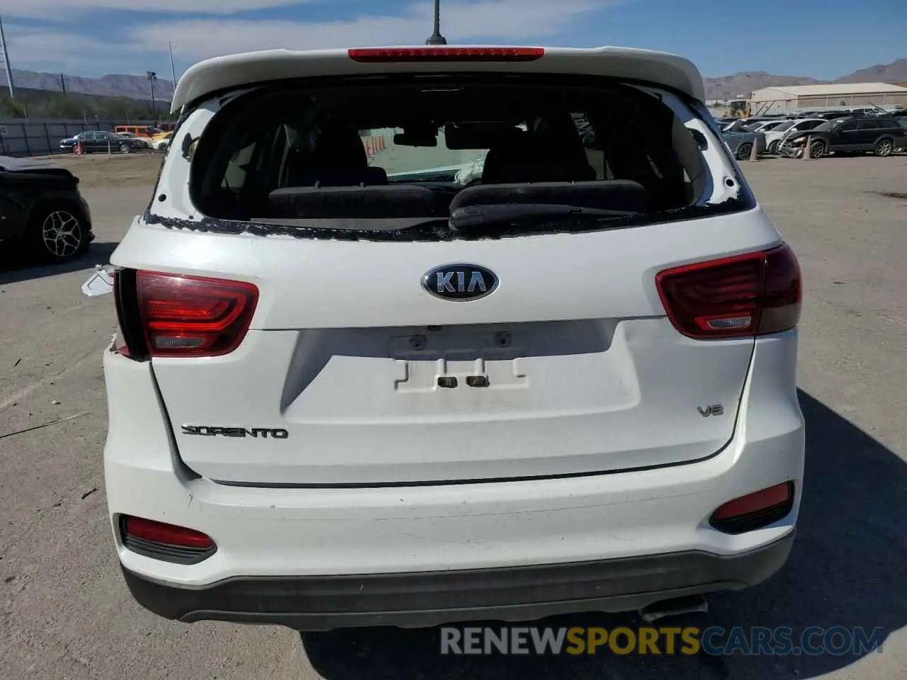 6 Photograph of a damaged car 5XYPGDA53KG518578 KIA SORENTO 2019