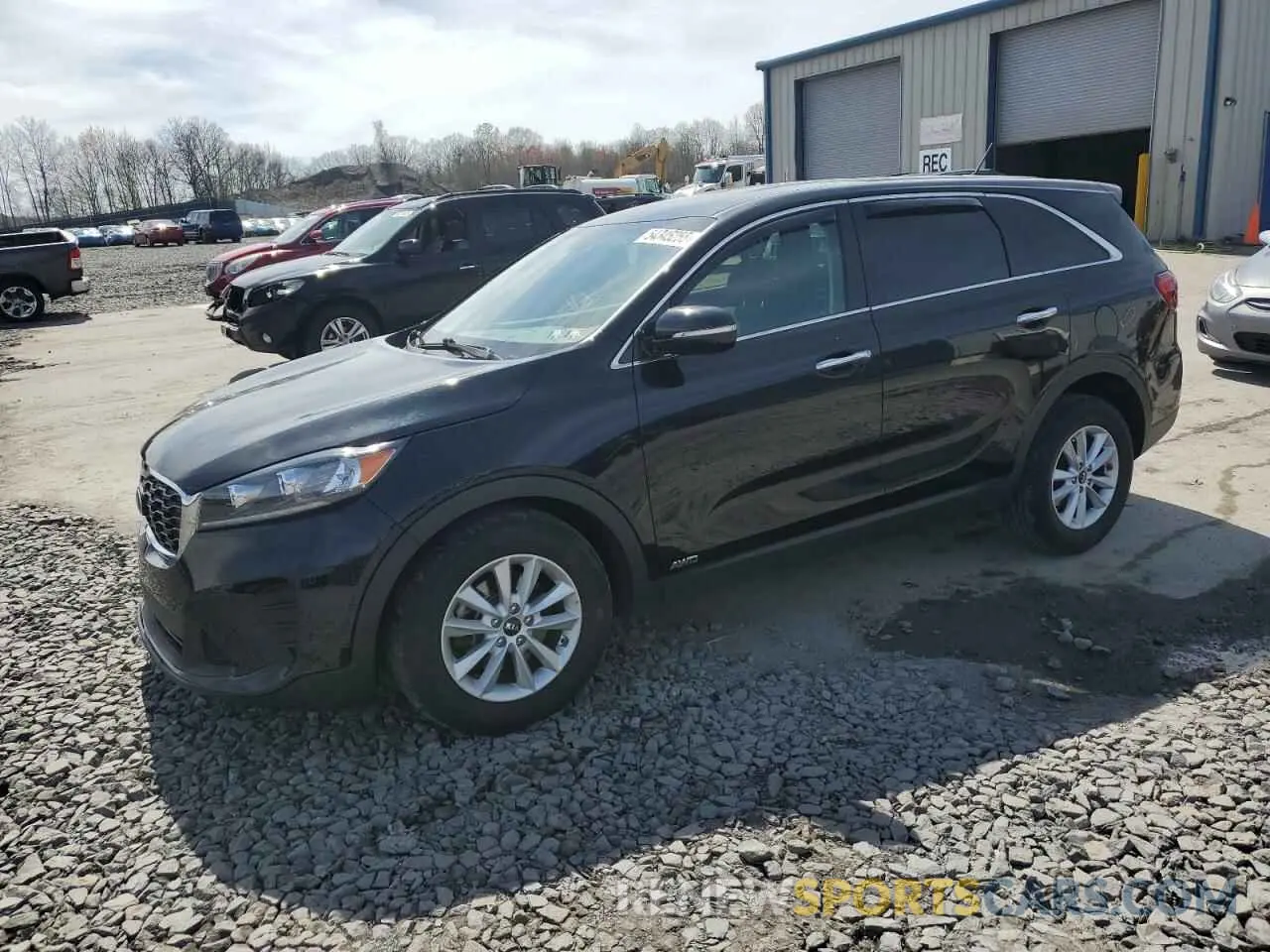 1 Photograph of a damaged car 5XYPGDA53KG522386 KIA SORENTO 2019