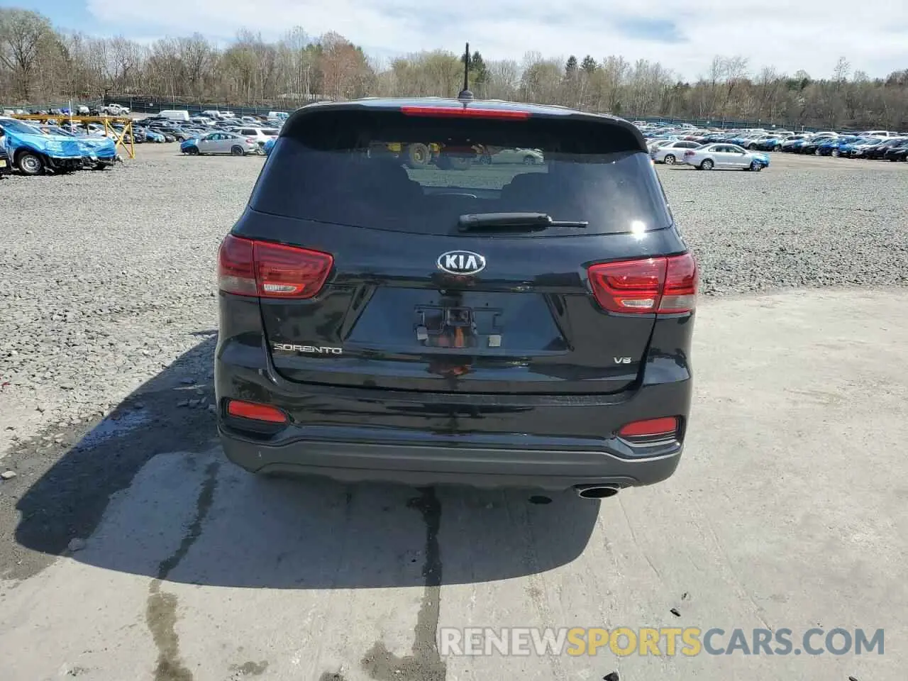 6 Photograph of a damaged car 5XYPGDA53KG522386 KIA SORENTO 2019