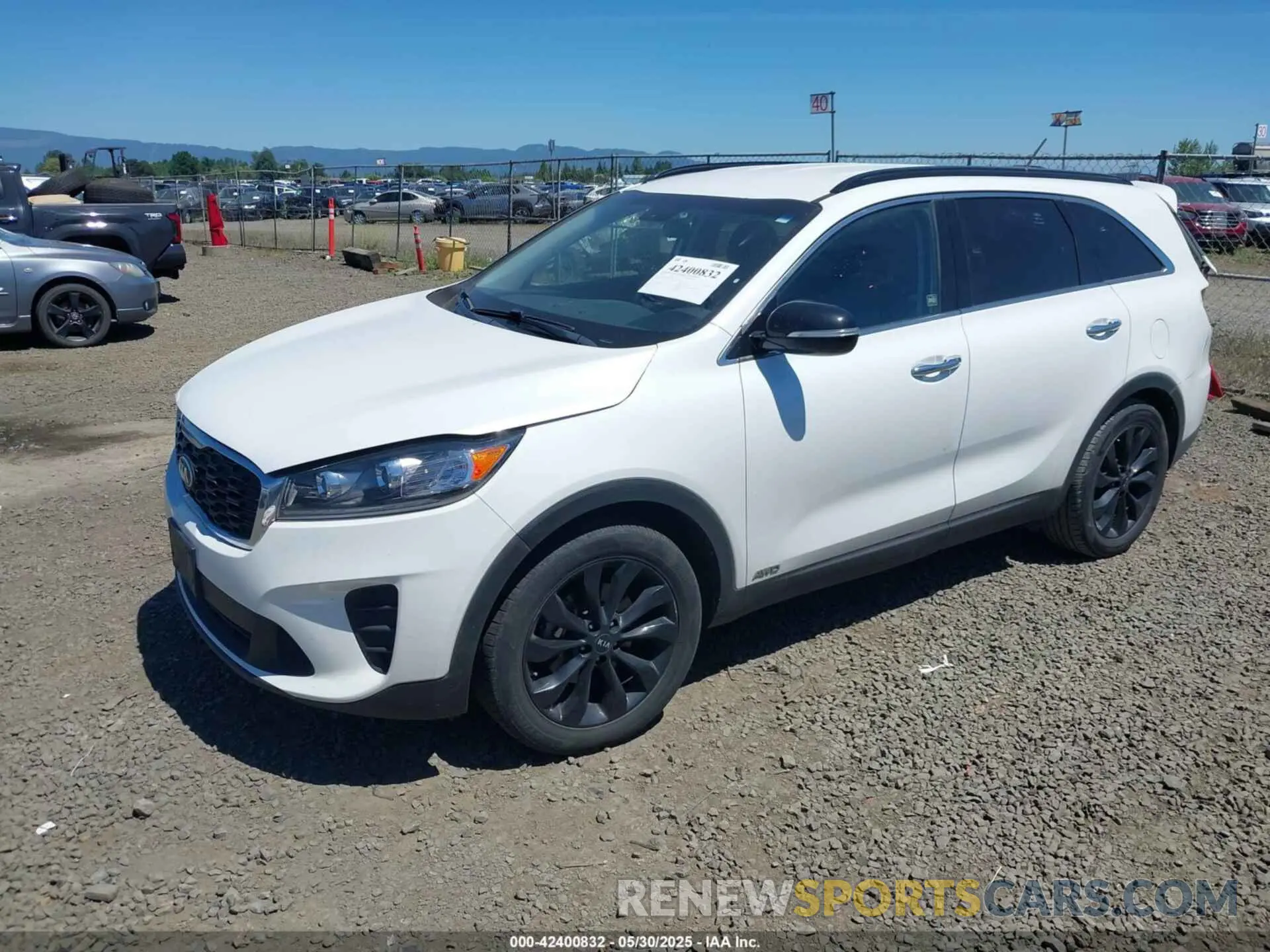 2 Photograph of a damaged car 5XYPGDA53KG587755 KIA SORENTO 2019