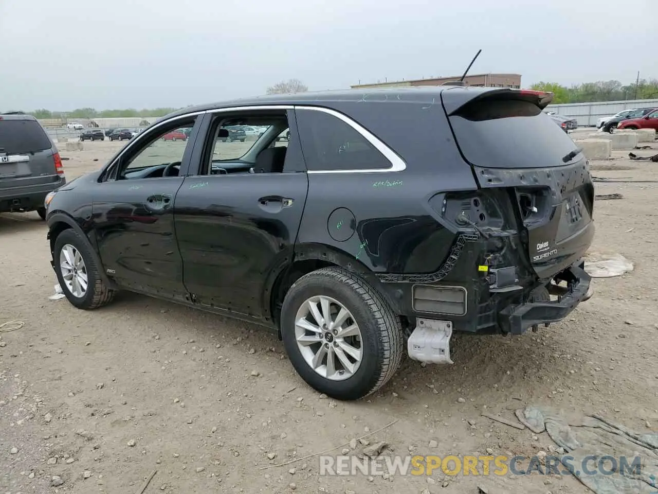 2 Photograph of a damaged car 5XYPGDA54KG444104 KIA SORENTO 2019