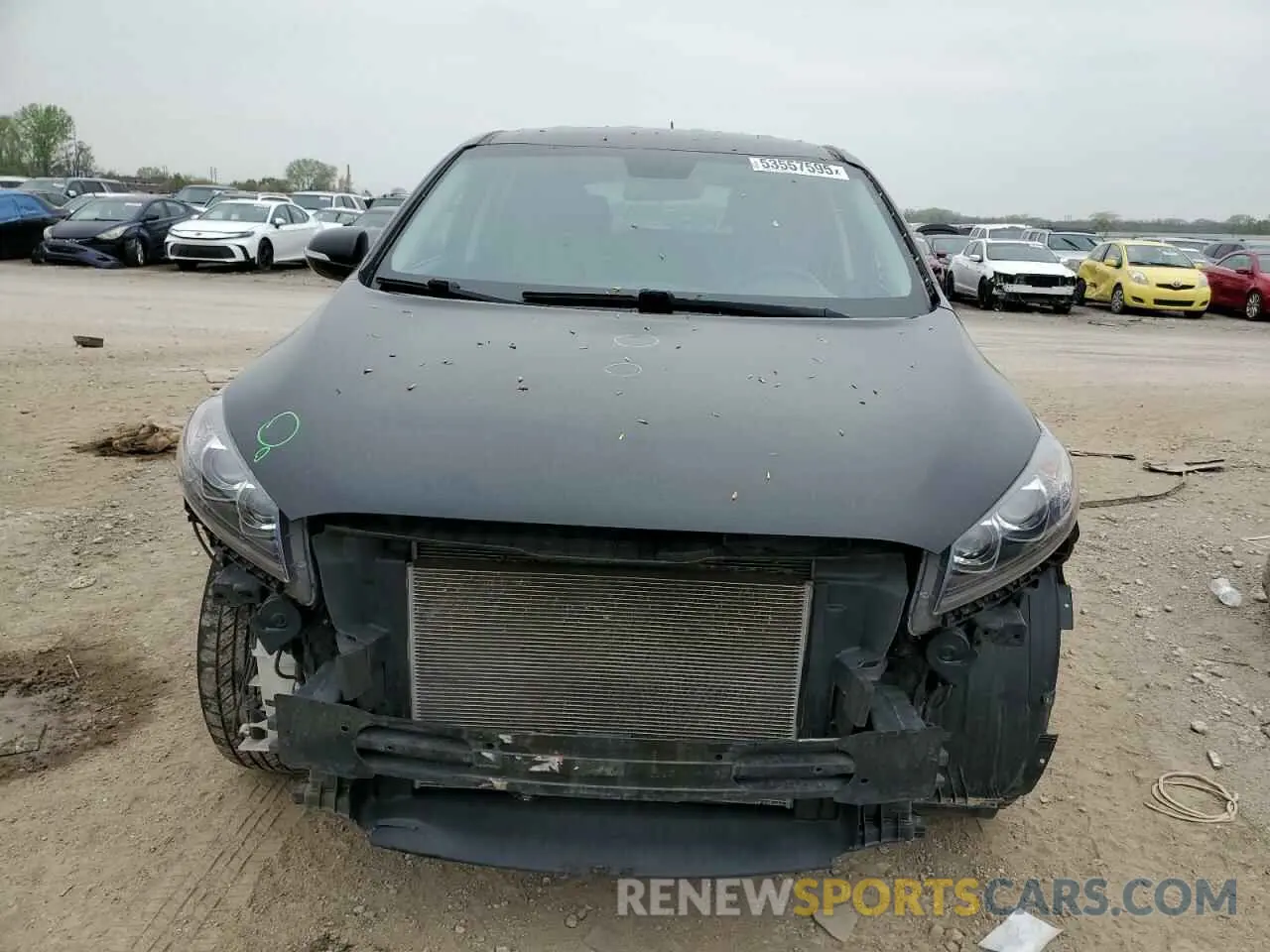 5 Photograph of a damaged car 5XYPGDA54KG444104 KIA SORENTO 2019