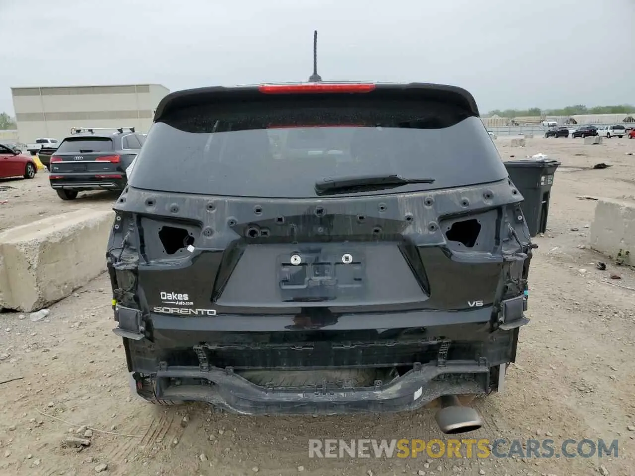 6 Photograph of a damaged car 5XYPGDA54KG444104 KIA SORENTO 2019