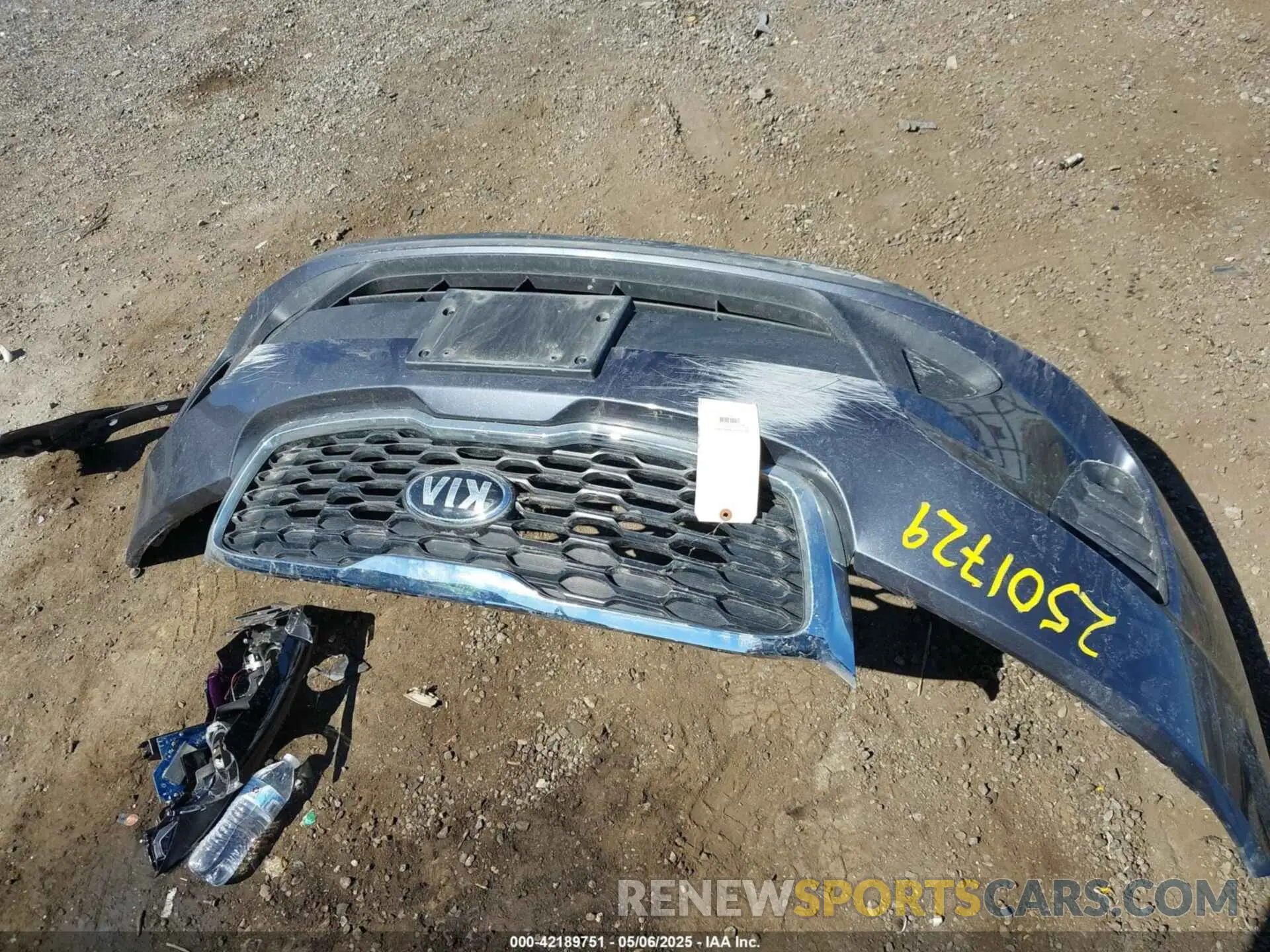 12 Photograph of a damaged car 5XYPGDA54KG468306 KIA SORENTO 2019
