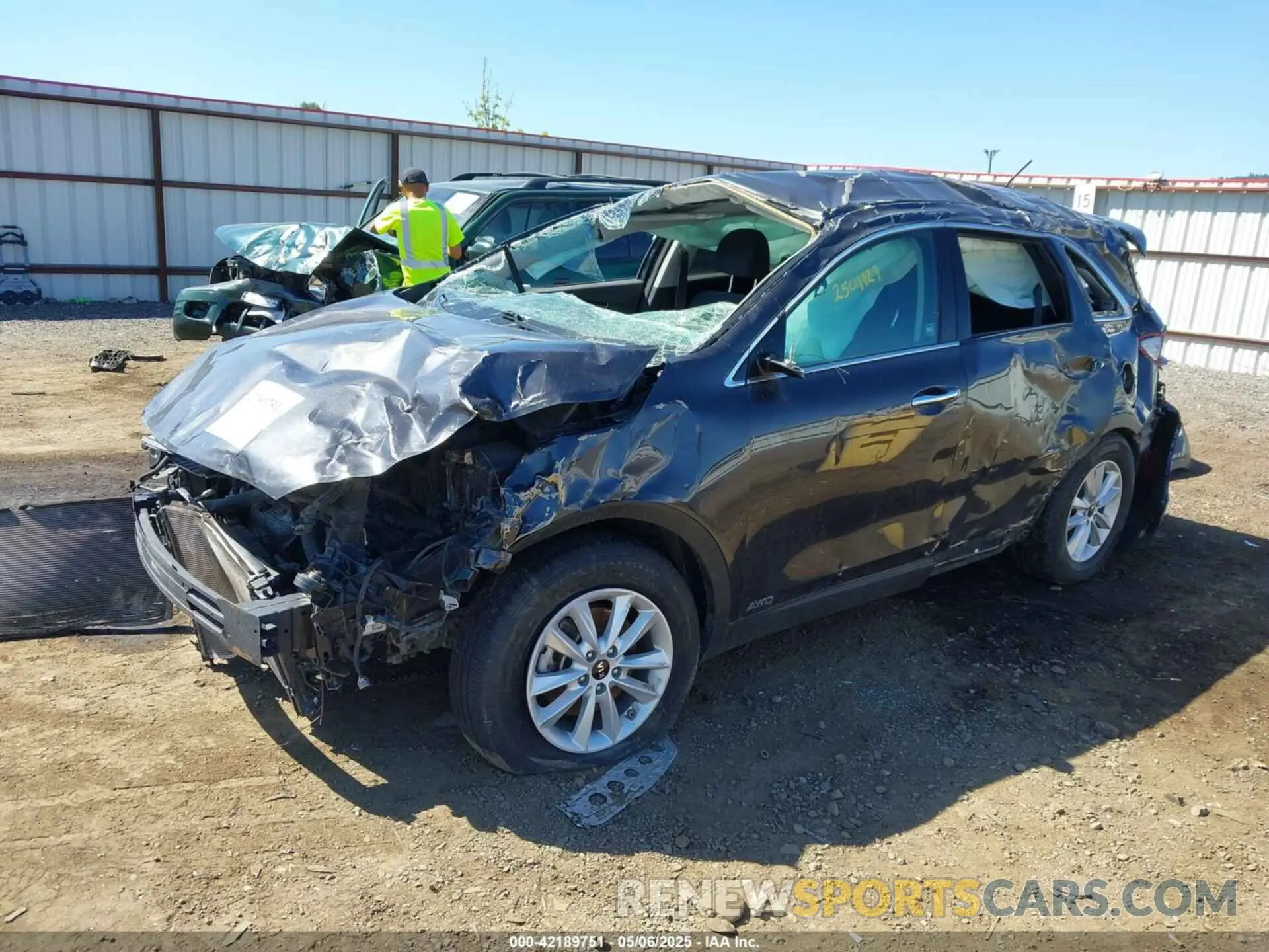2 Photograph of a damaged car 5XYPGDA54KG468306 KIA SORENTO 2019